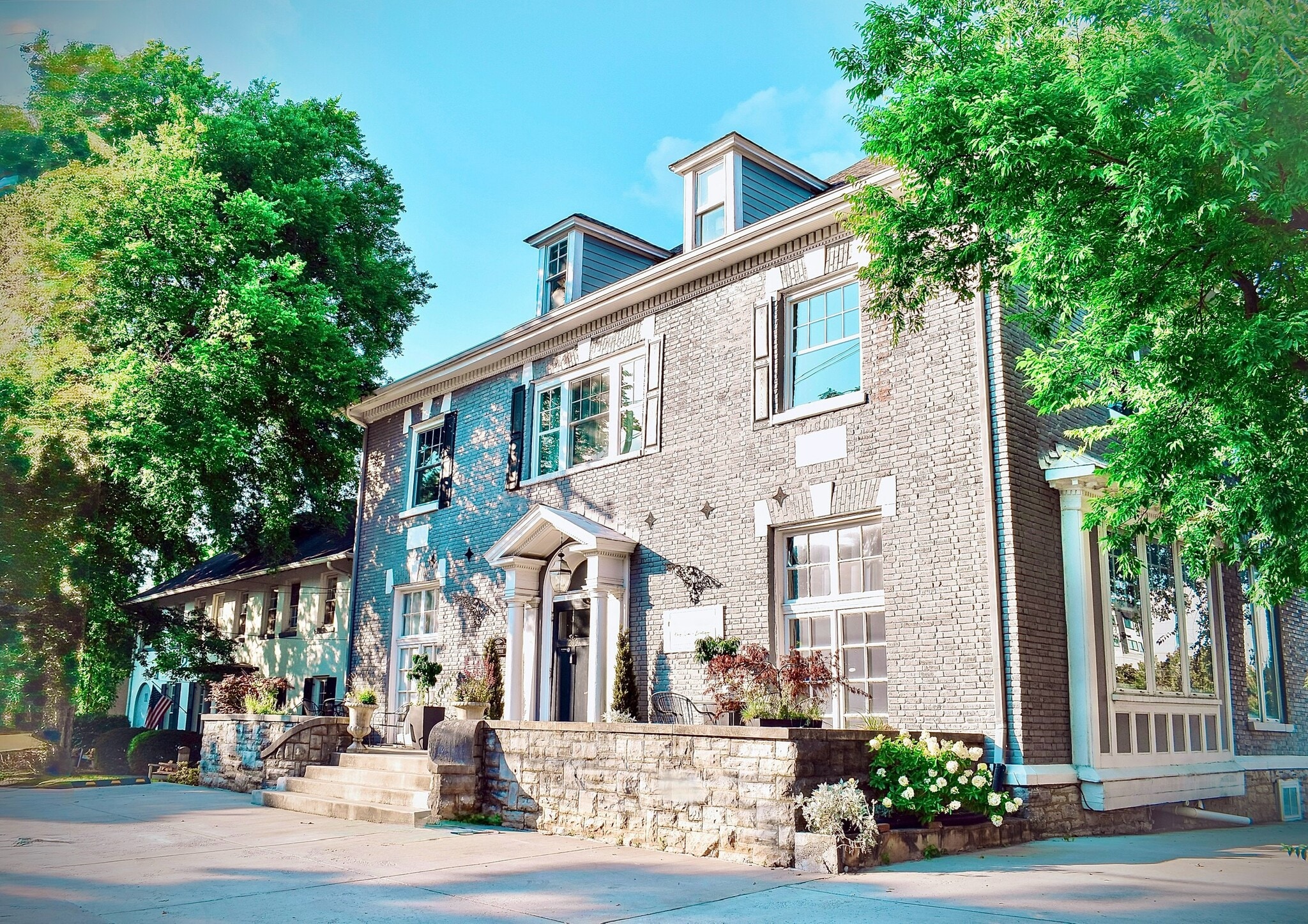 200 23rd Ave N, Nashville, TN for Sale