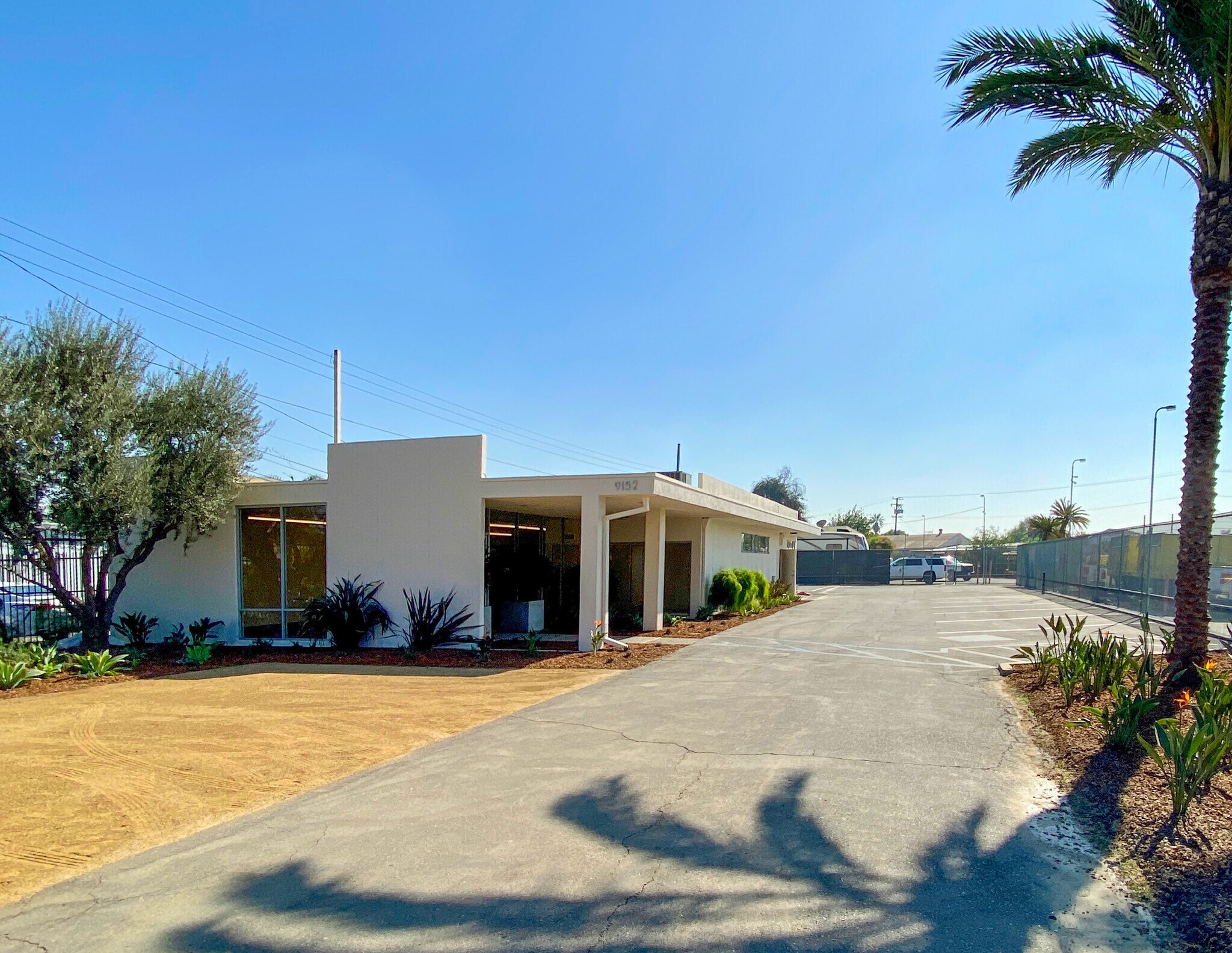 9152 Rosecrans Ave, Bellflower, CA for Rent