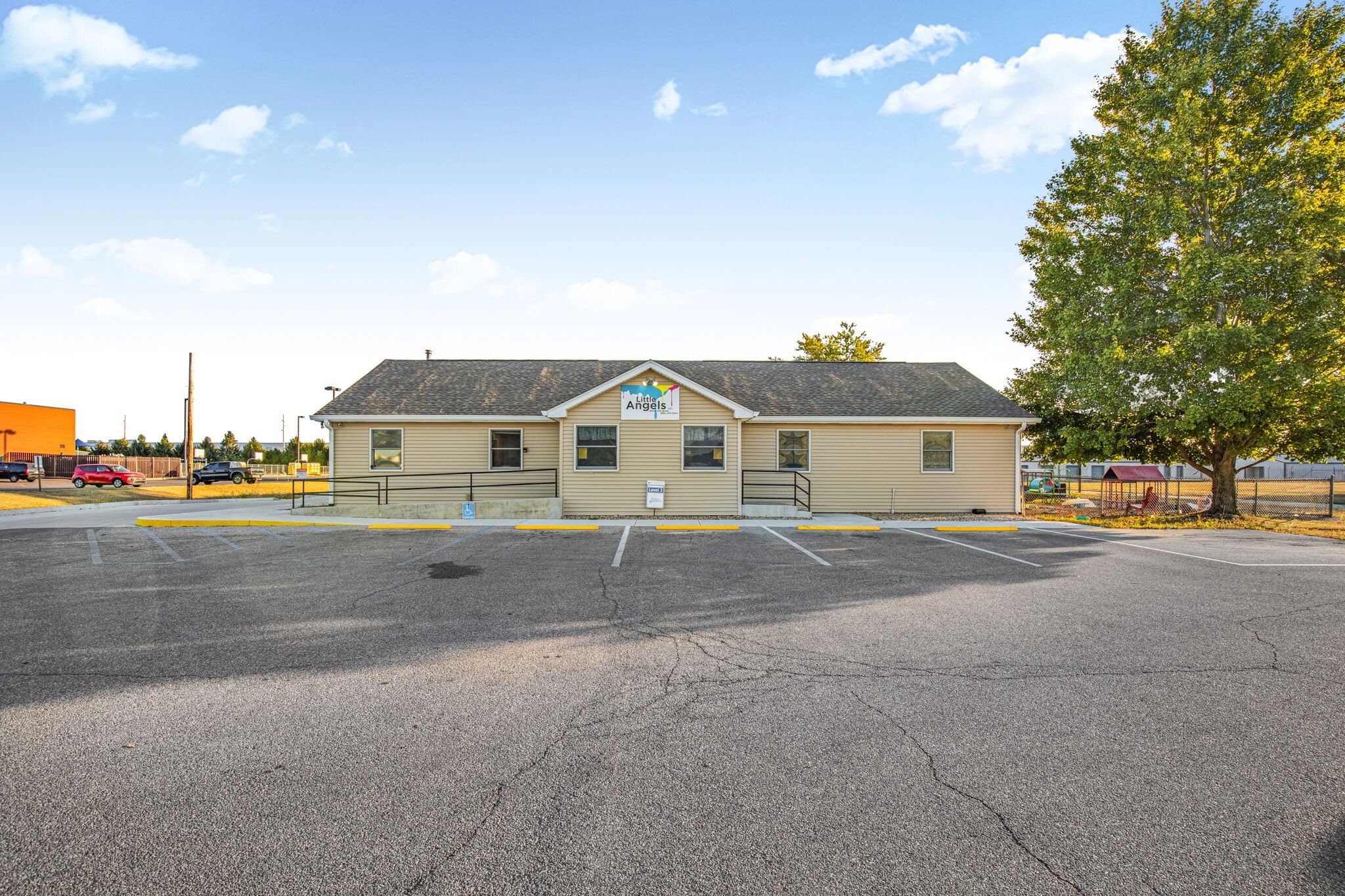 925 Hendricks Dr, Lebanon, IN for Sale