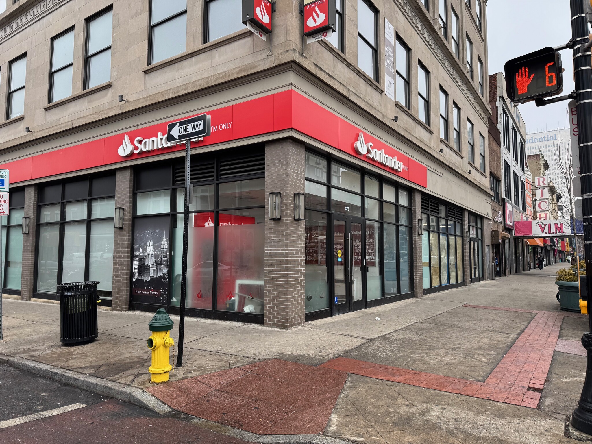 869 Broad St, Newark, NJ for Rent