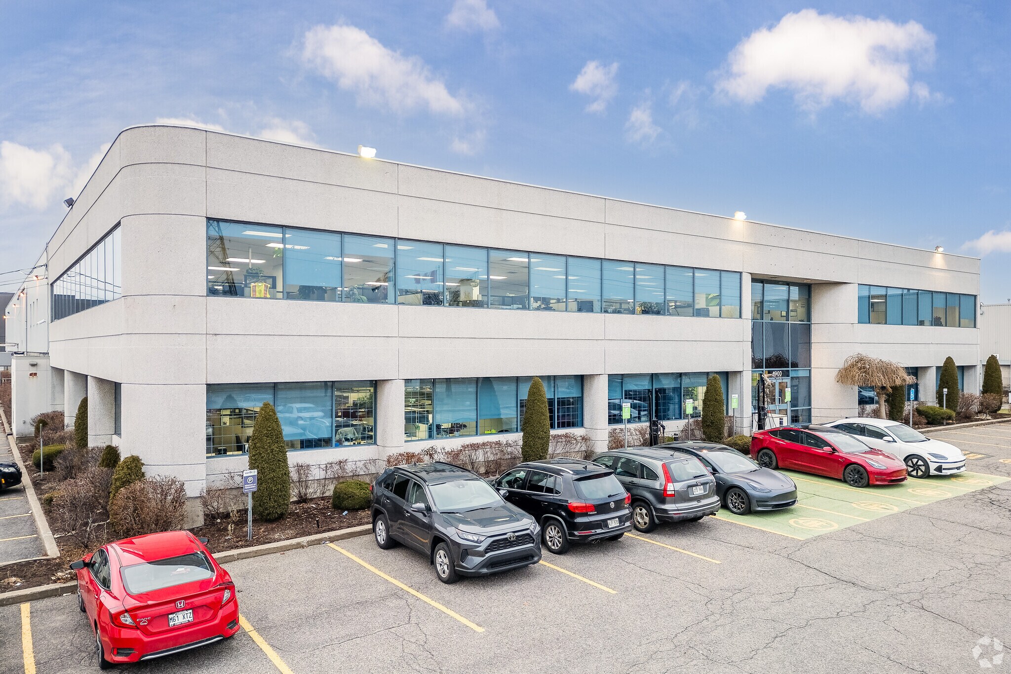 4900 Boul Thimens, Montréal, QC for Rent