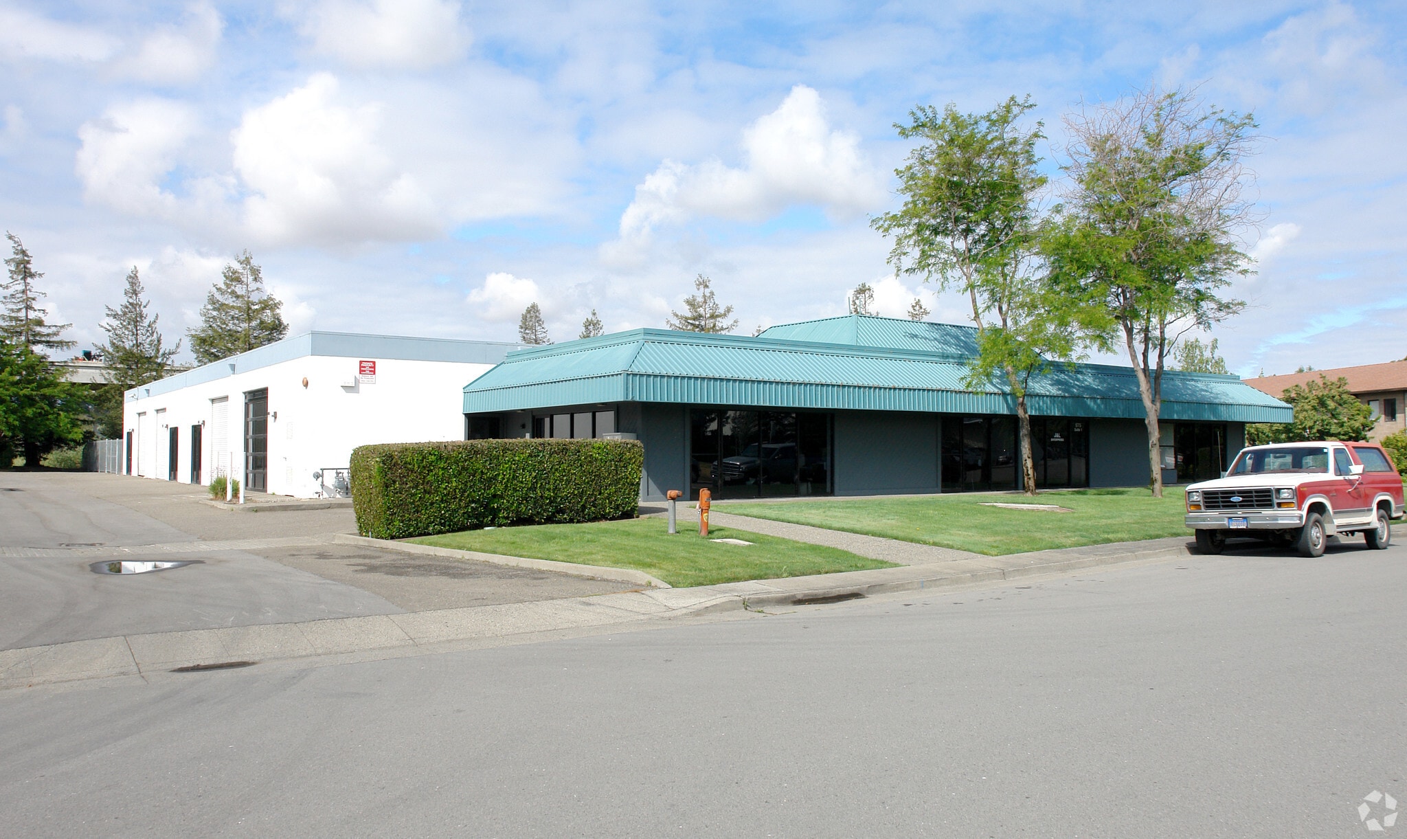 975 Transport Way, Petaluma, CA for Rent
