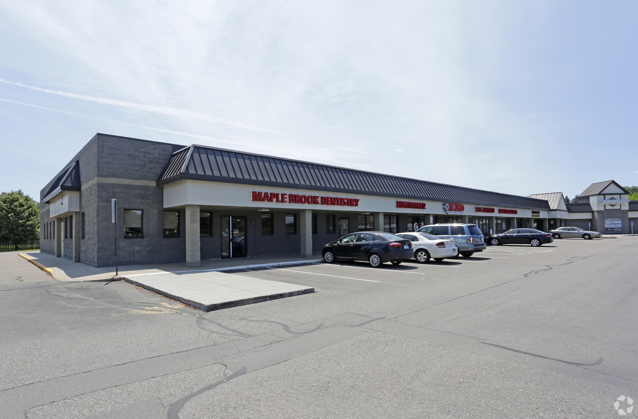 8401-8471 W Broadway Ave, Brooklyn Park, MN for Rent