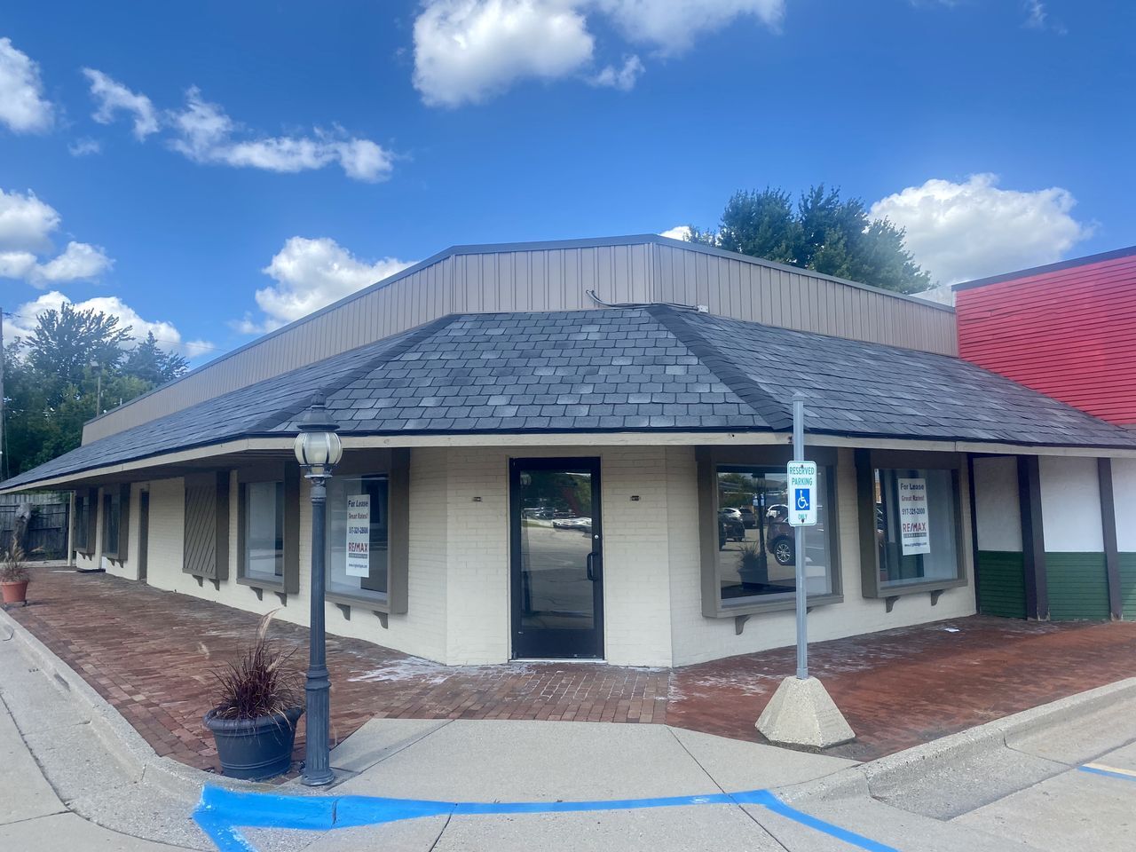 631-651 E Saginaw Hwy, Grand Ledge, MI for Rent