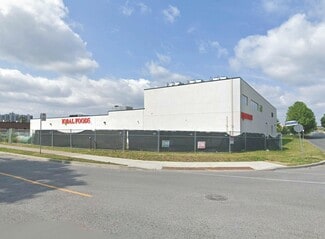 Toronto, ON Office - 100 Thorncliffe Park Dr Toronto, ON Office - 100 Thorncliffe Park Dr