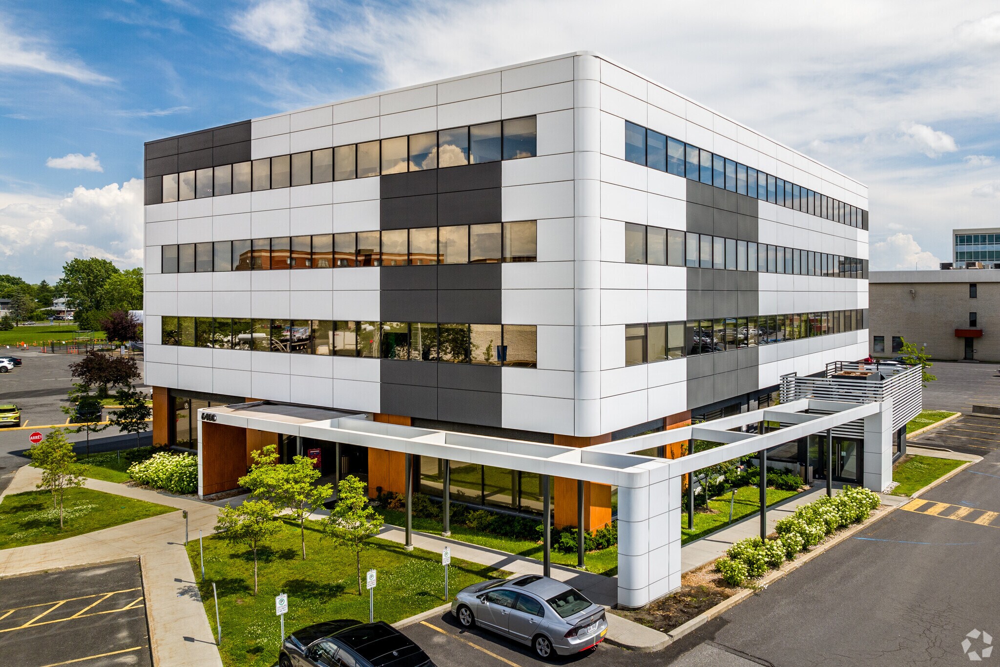 6400 Av Auteuil, Brossard, QC for Rent