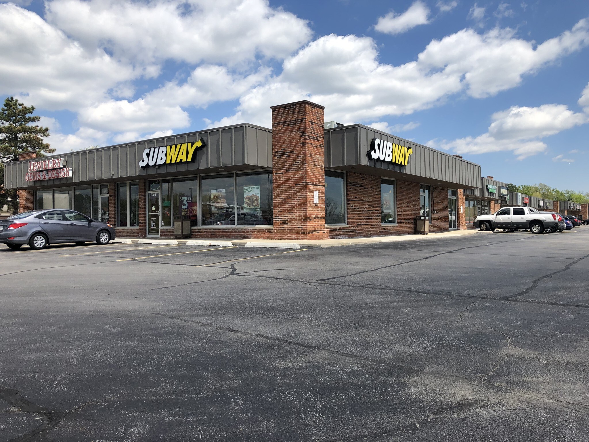 9546-9562 W 147th St, Orland Park, IL for Rent