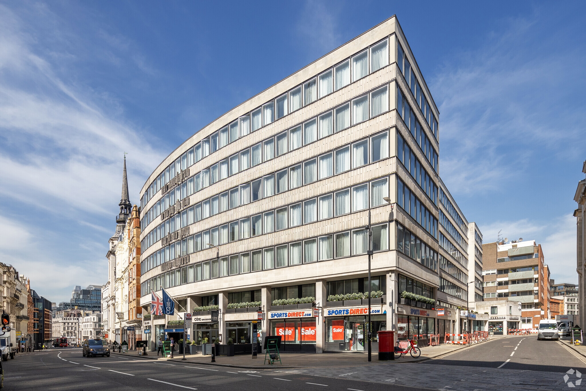 5 Ave Maria Ln, London, LND for Rent