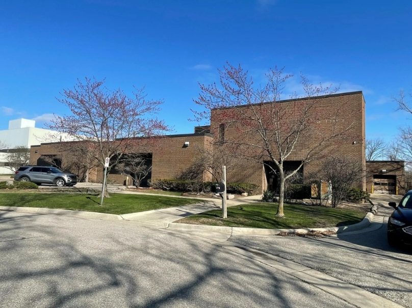 24524 W 11 Mile Rd, Southfield, MI for Sale