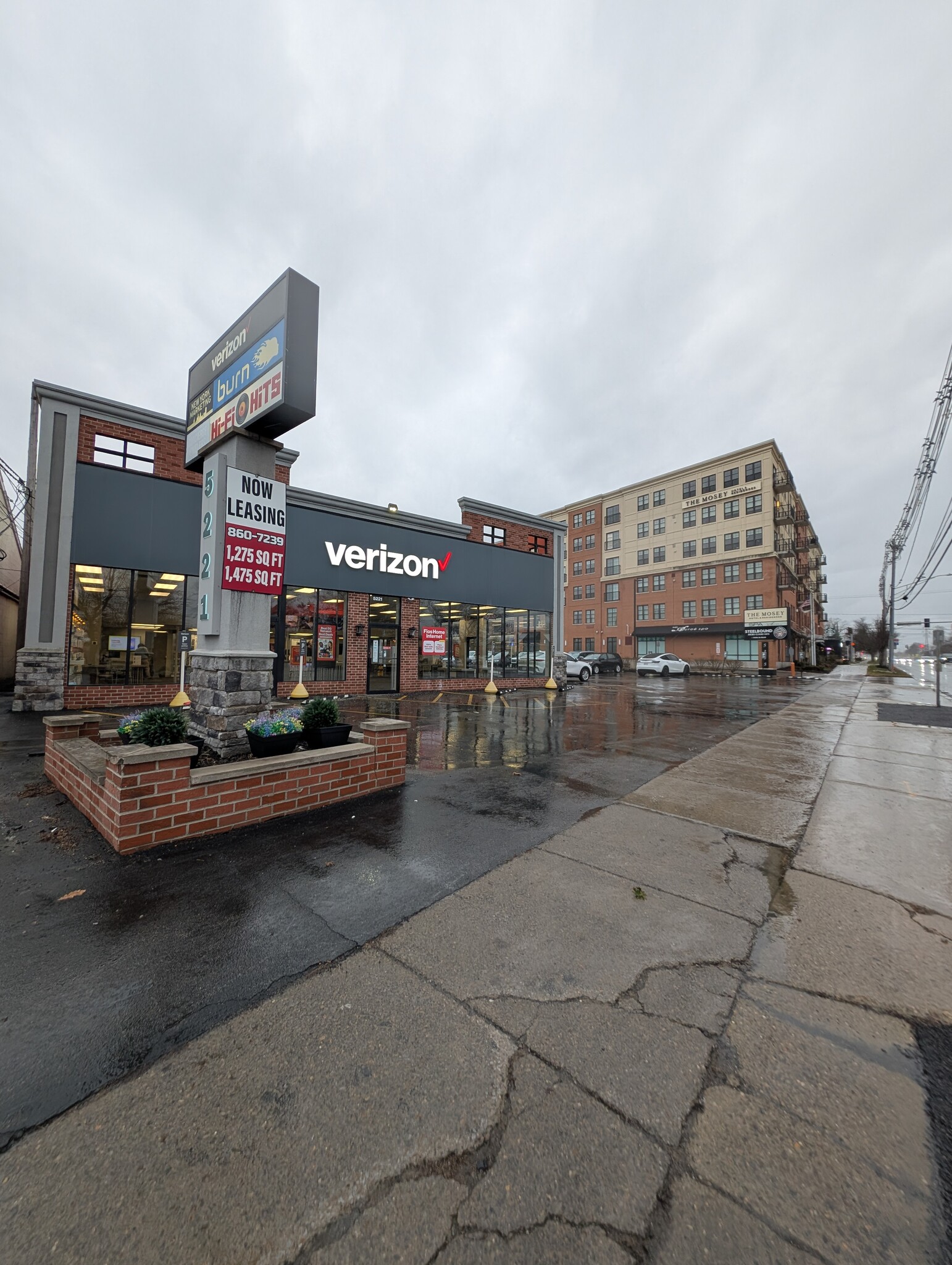 5221-5223 Main St, Buffalo, NY for Rent