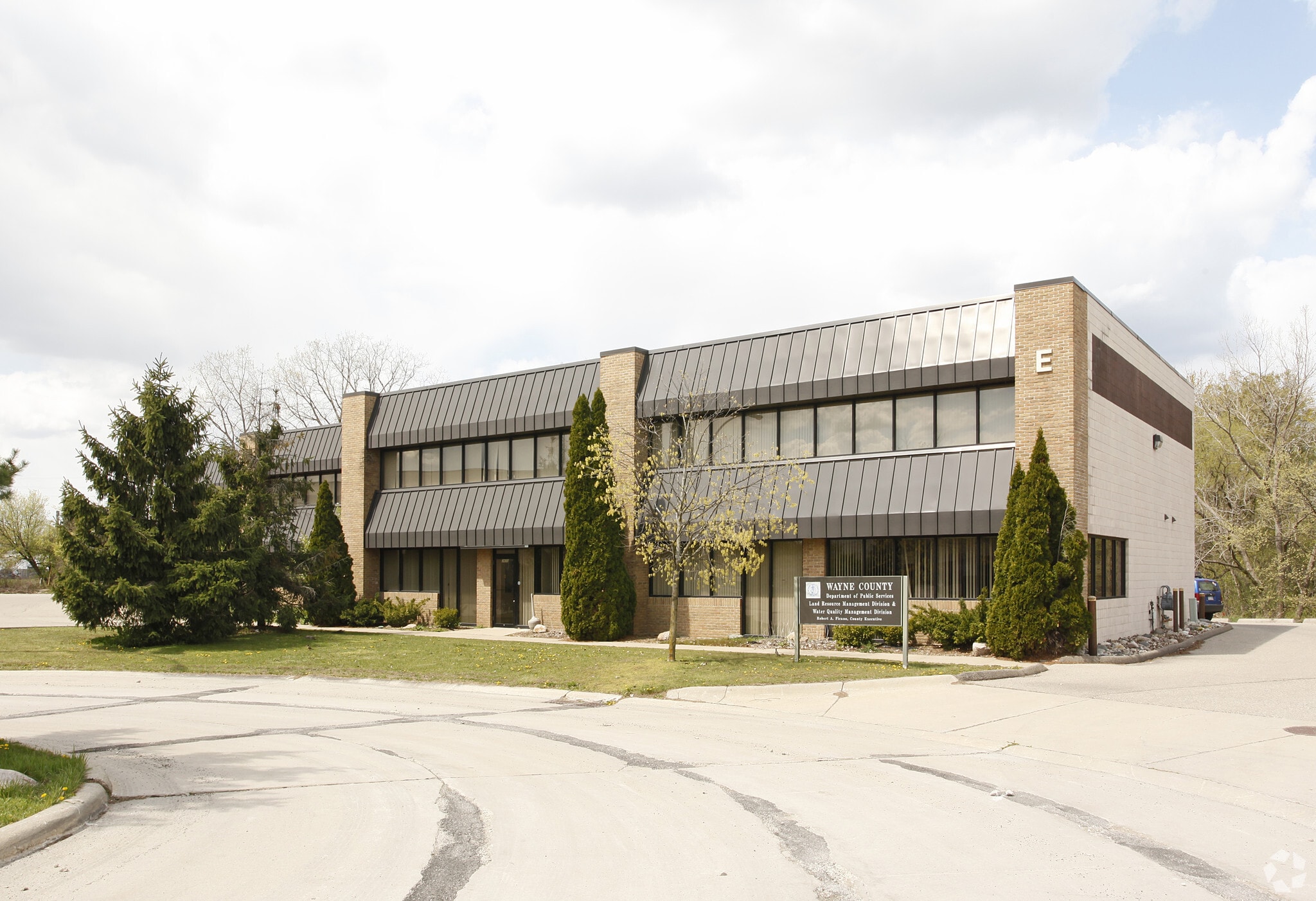 3600 Commerce Ct, Wayne, MI for Sale