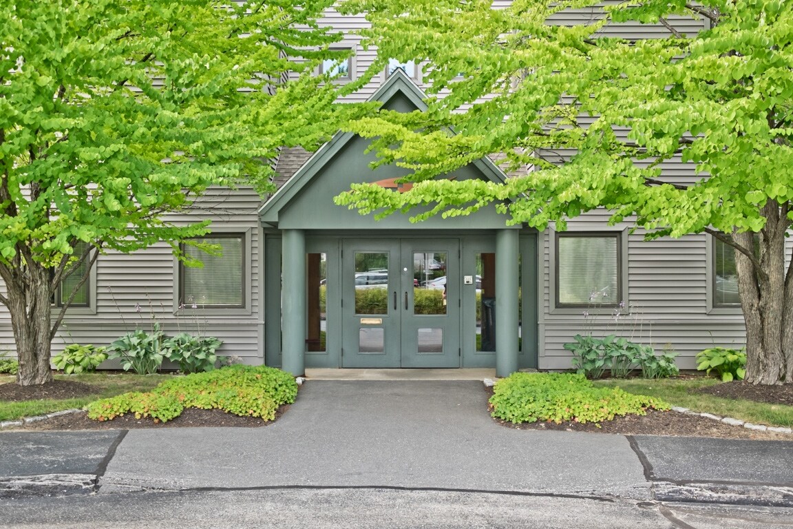 4 Union Park, Topsham, ME for Rent
