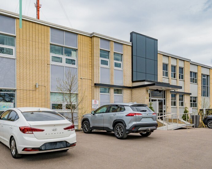 2303 Rue Sir-Wilfrid-Laurier, Saguenay, QC for Sale