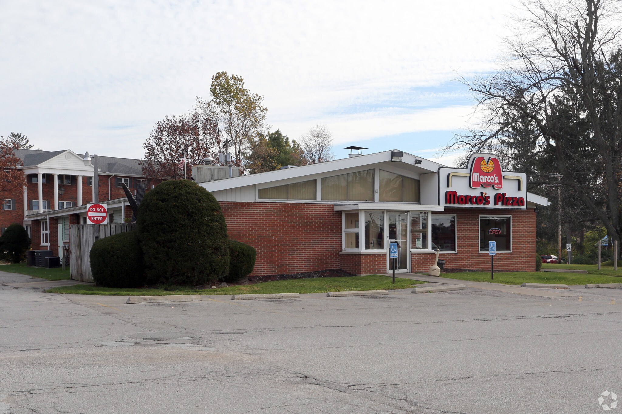 1305 Lexington Ave Mansfield, OH 44907 Retail Property for Sale on