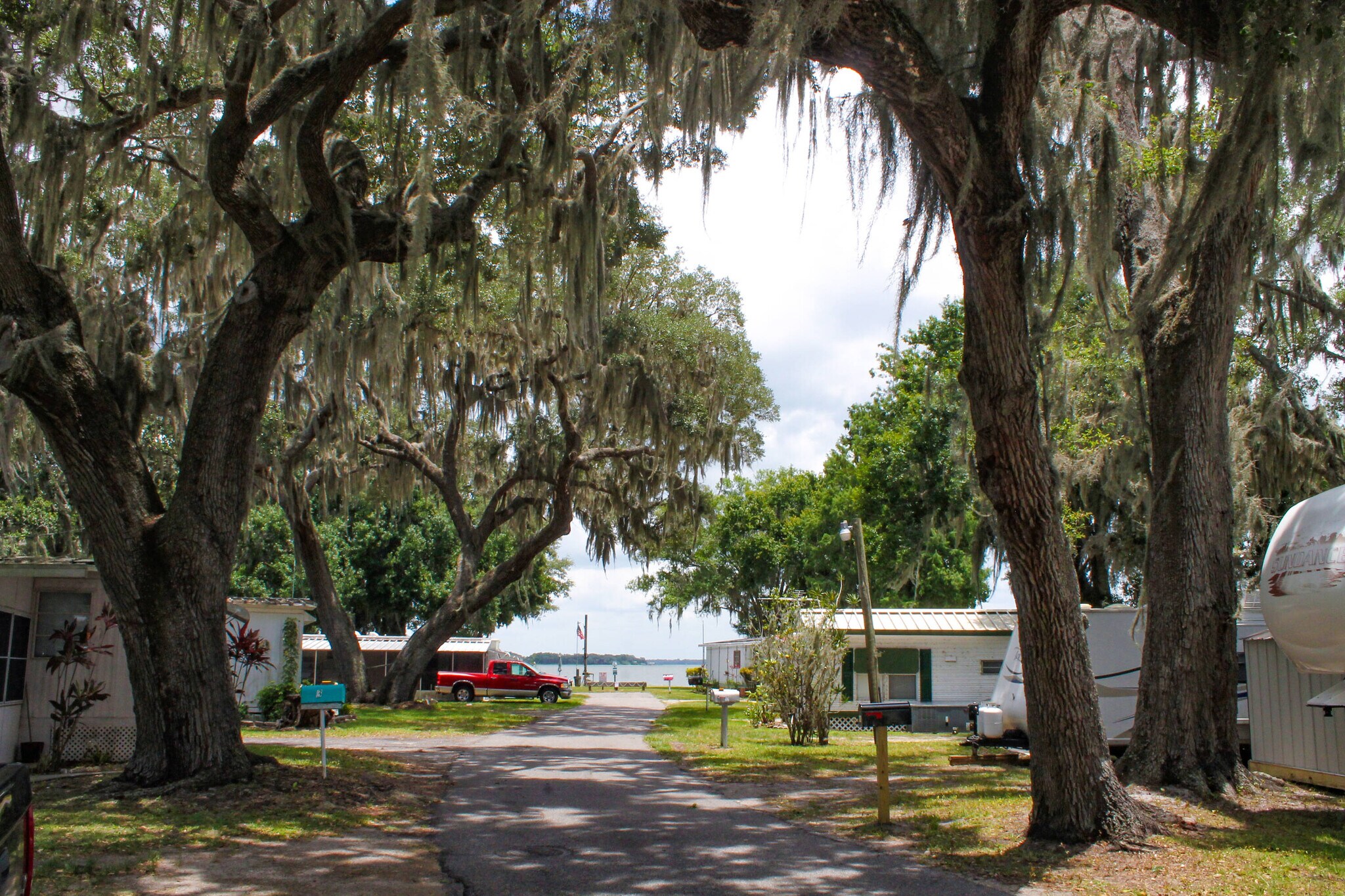 20 Graner Dr Frostproof, FL 33843 MultiFamily Property for Sale on