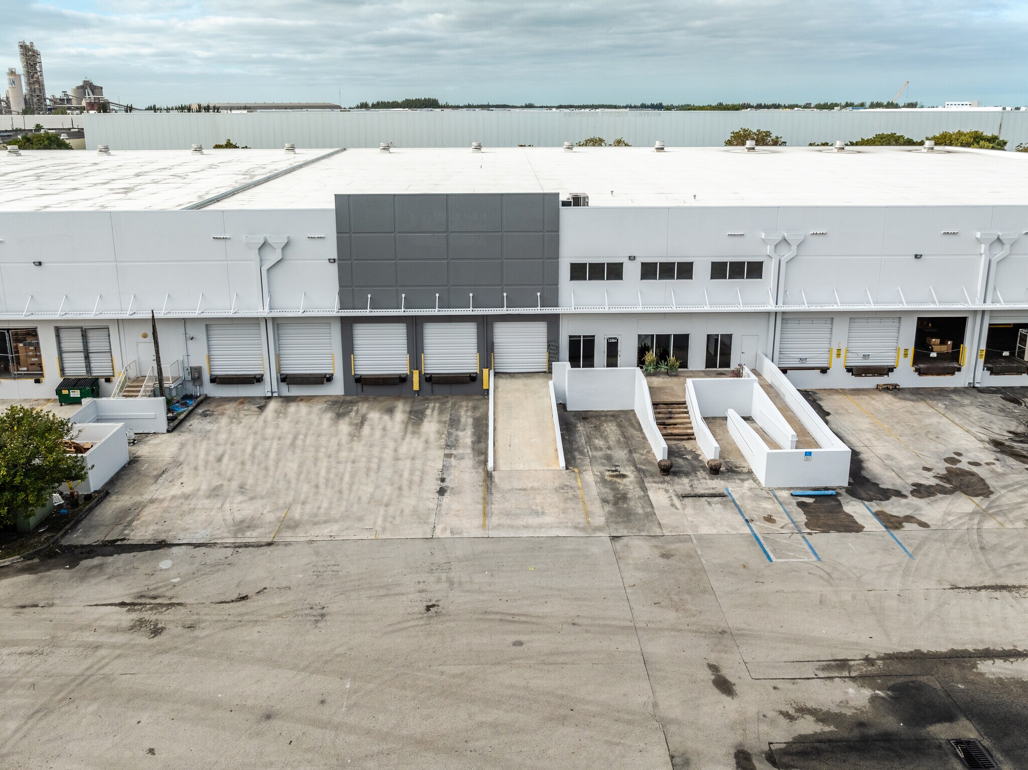 1286012864 NW South River Dr Medley, FL 33178 Industrial Property