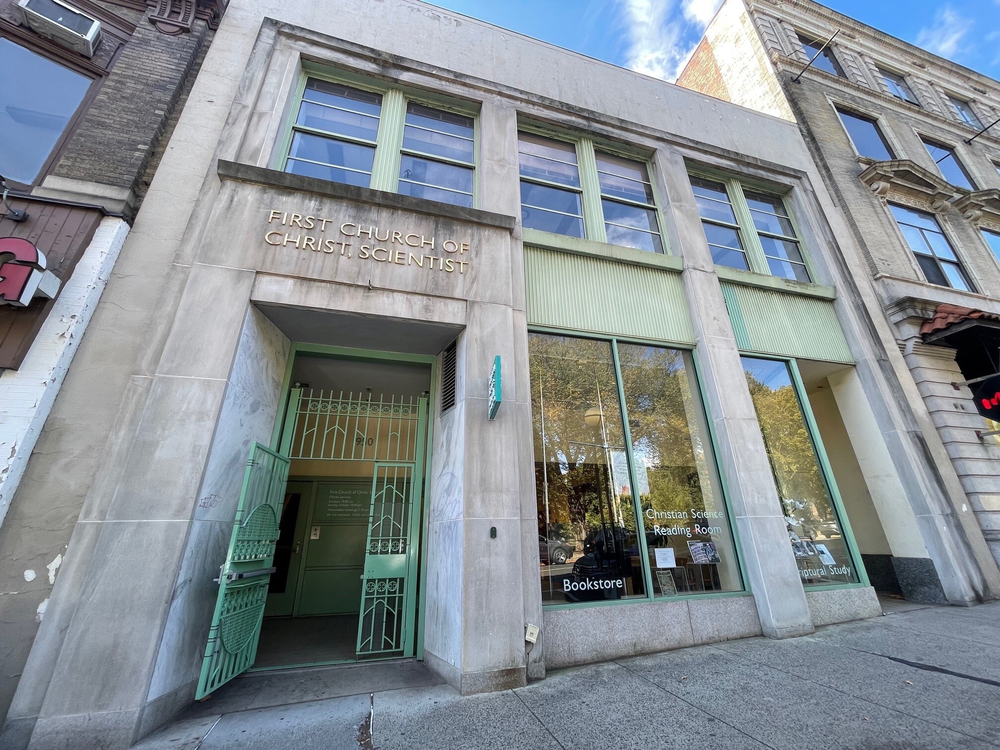 950 Chapel St, New Haven, CT for Sale