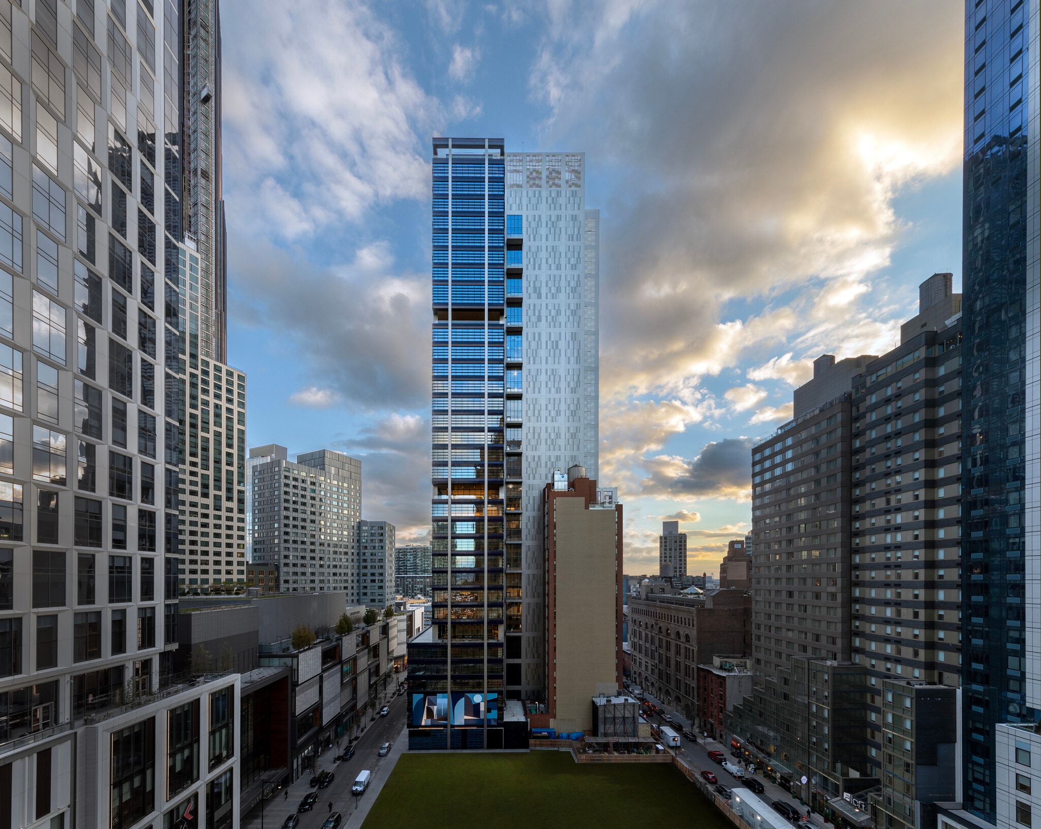 1 Willoughby Sq, Brooklyn, NY for Rent