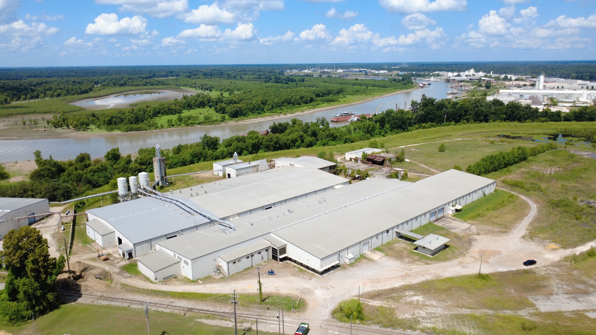 1735 N Washington St, Vicksburg, MS for Rent