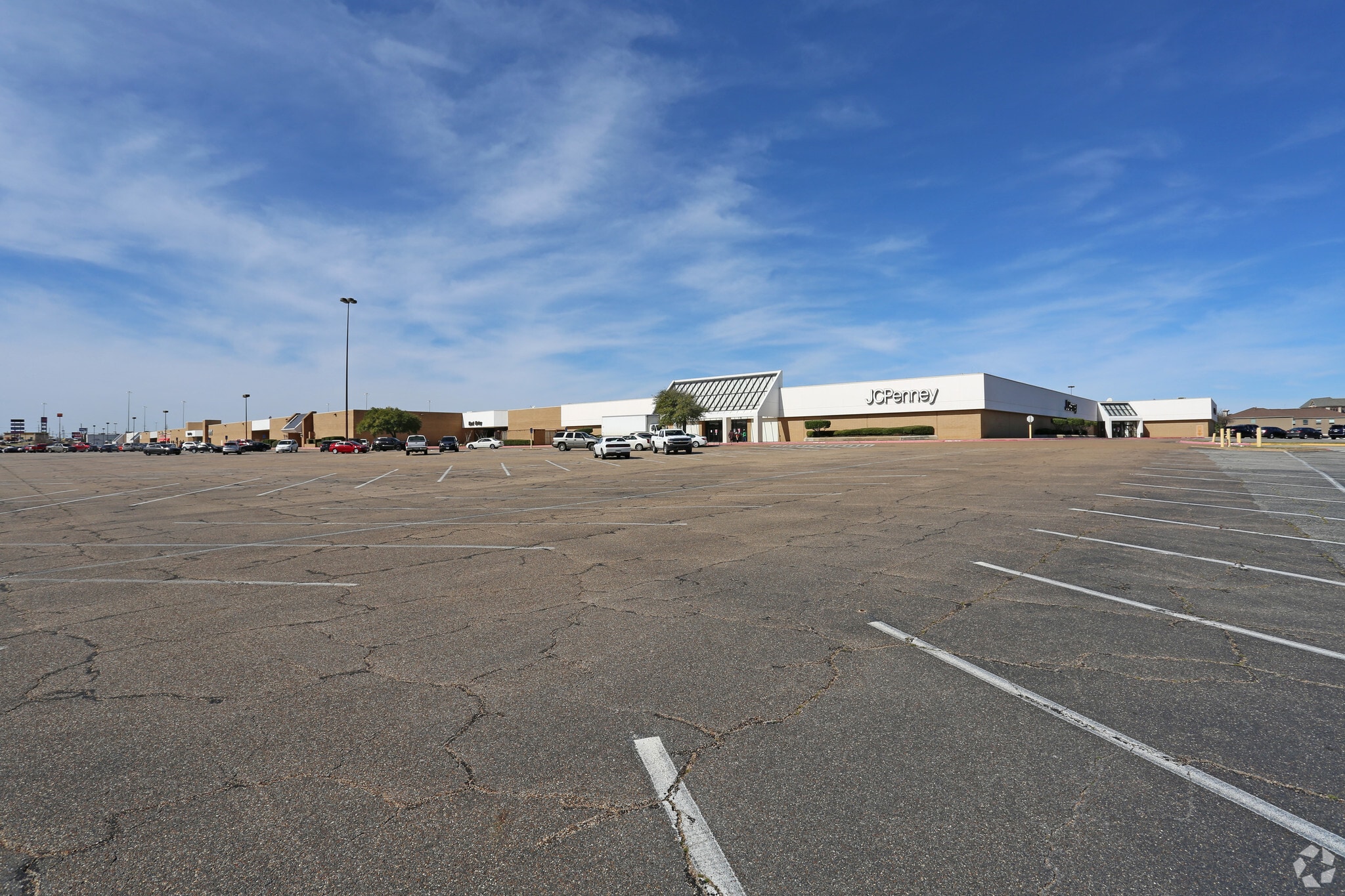 2400 Richmond Rd, Texarkana, TX for Sale