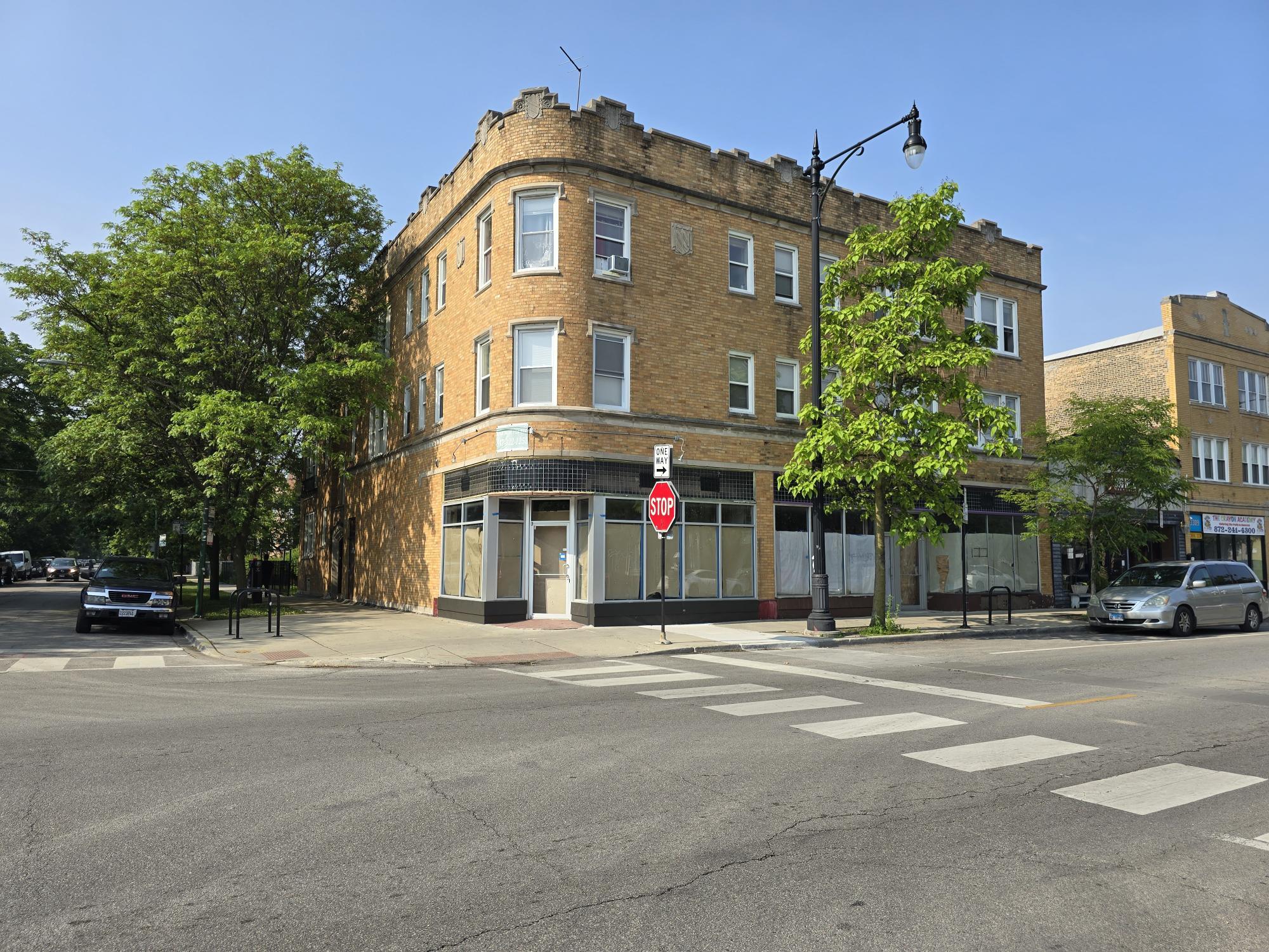 3301-3305 W Bryn Mawr Ave, Chicago, IL for Rent