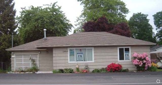 2910 SE Oak Grove Blvd, Milwaukie, OR for Sale