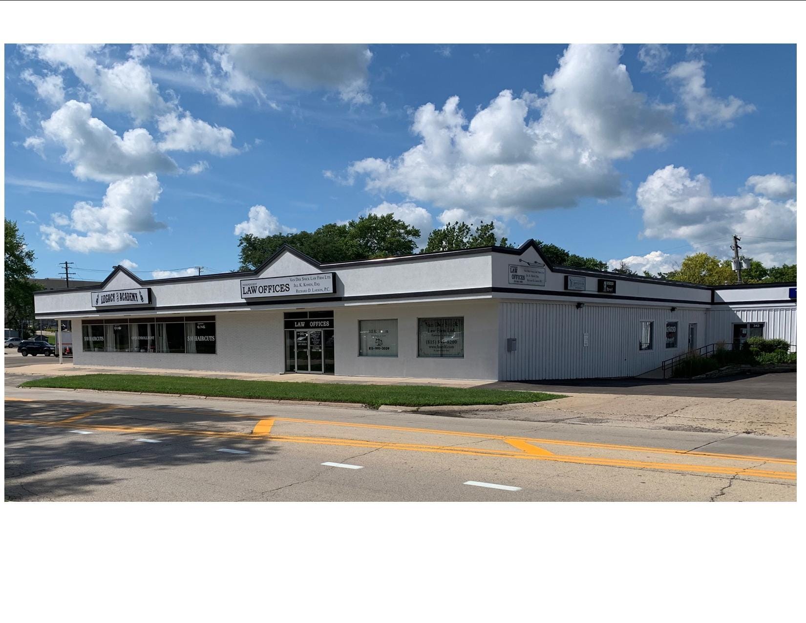 303-313 E State St, Sycamore, IL for Rent