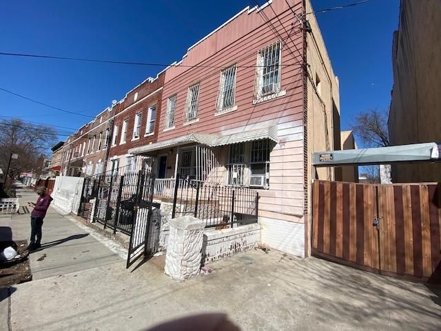 321 Milford St, Brooklyn, NY for Sale
