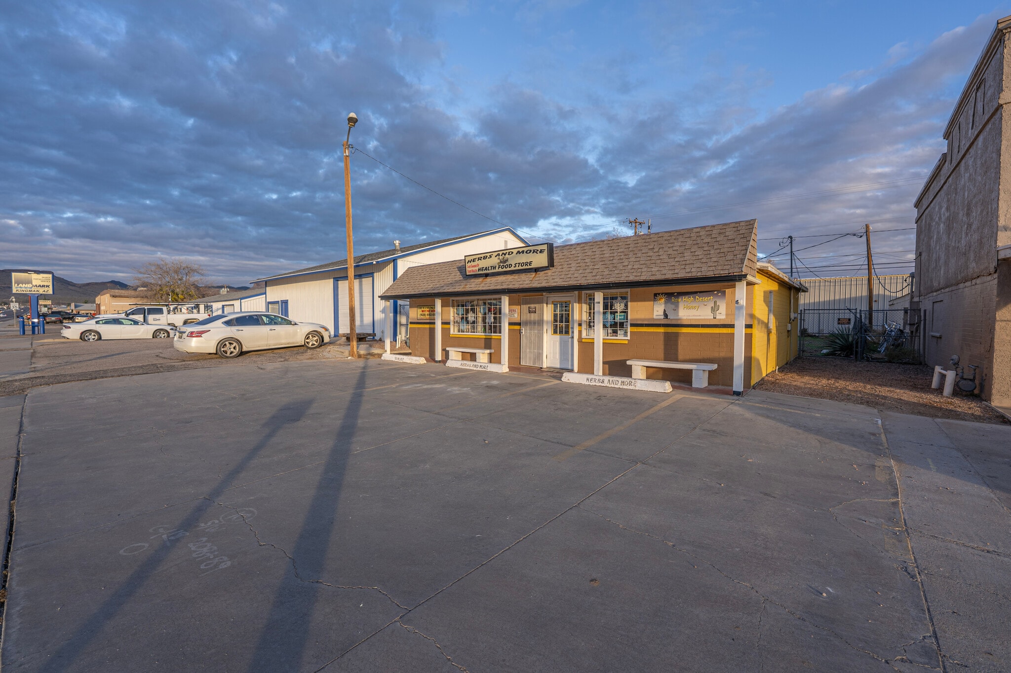 2565 E Northern Ave, Kingman, AZ for Sale