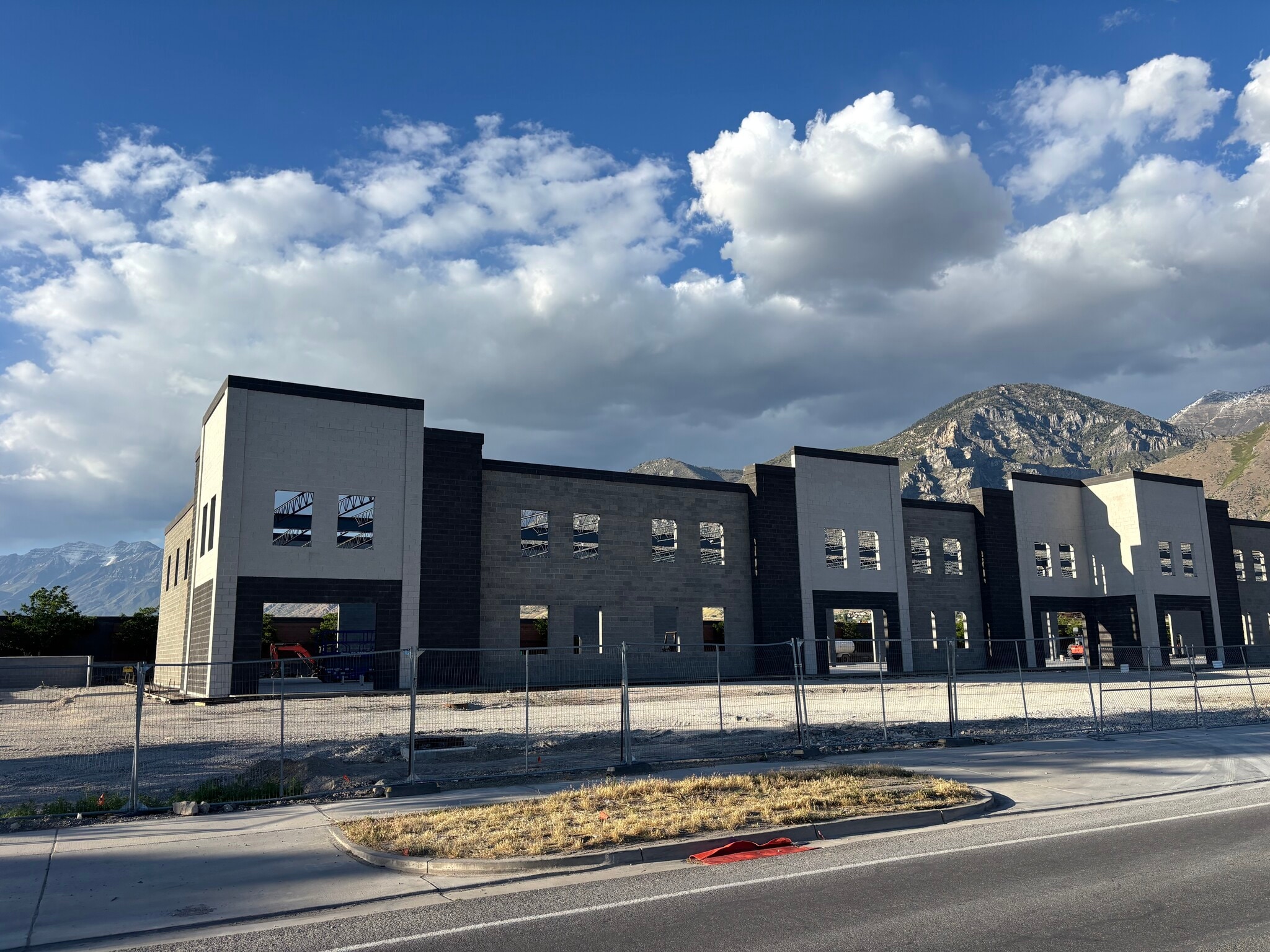 601 E Lakeview Pky, Provo, UT for Rent