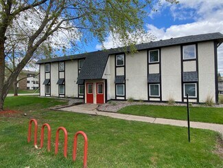 Saint Cloud, MN Apartments - 1310-1320 6th Ave S