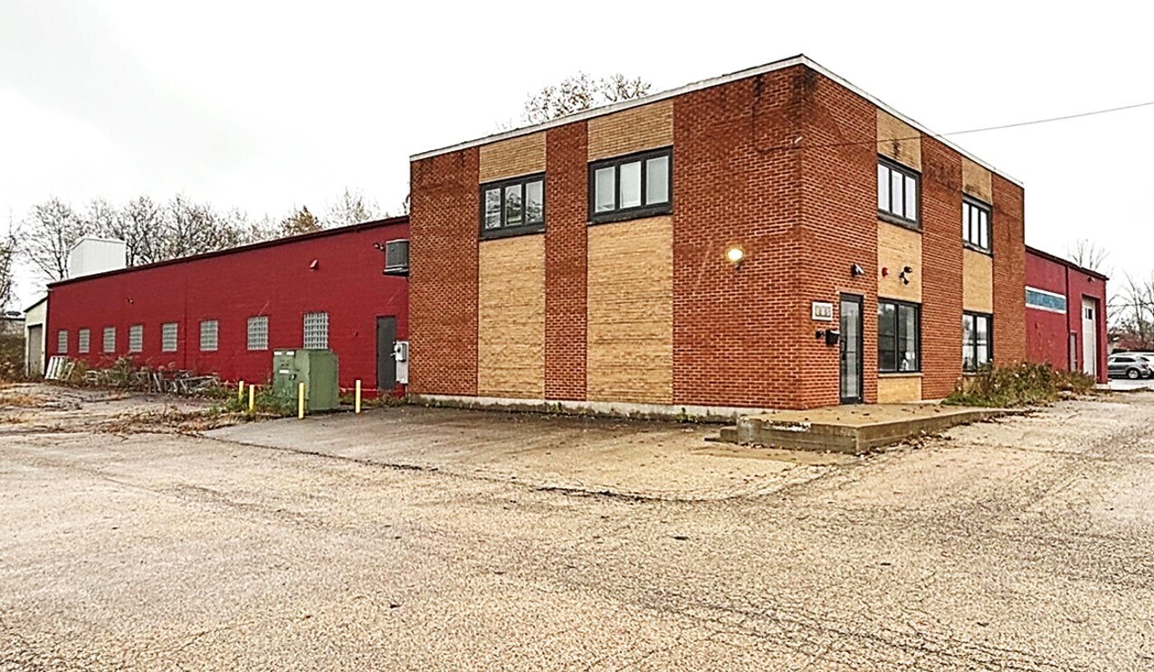 885 Anita Ave, Antioch, IL for Sale