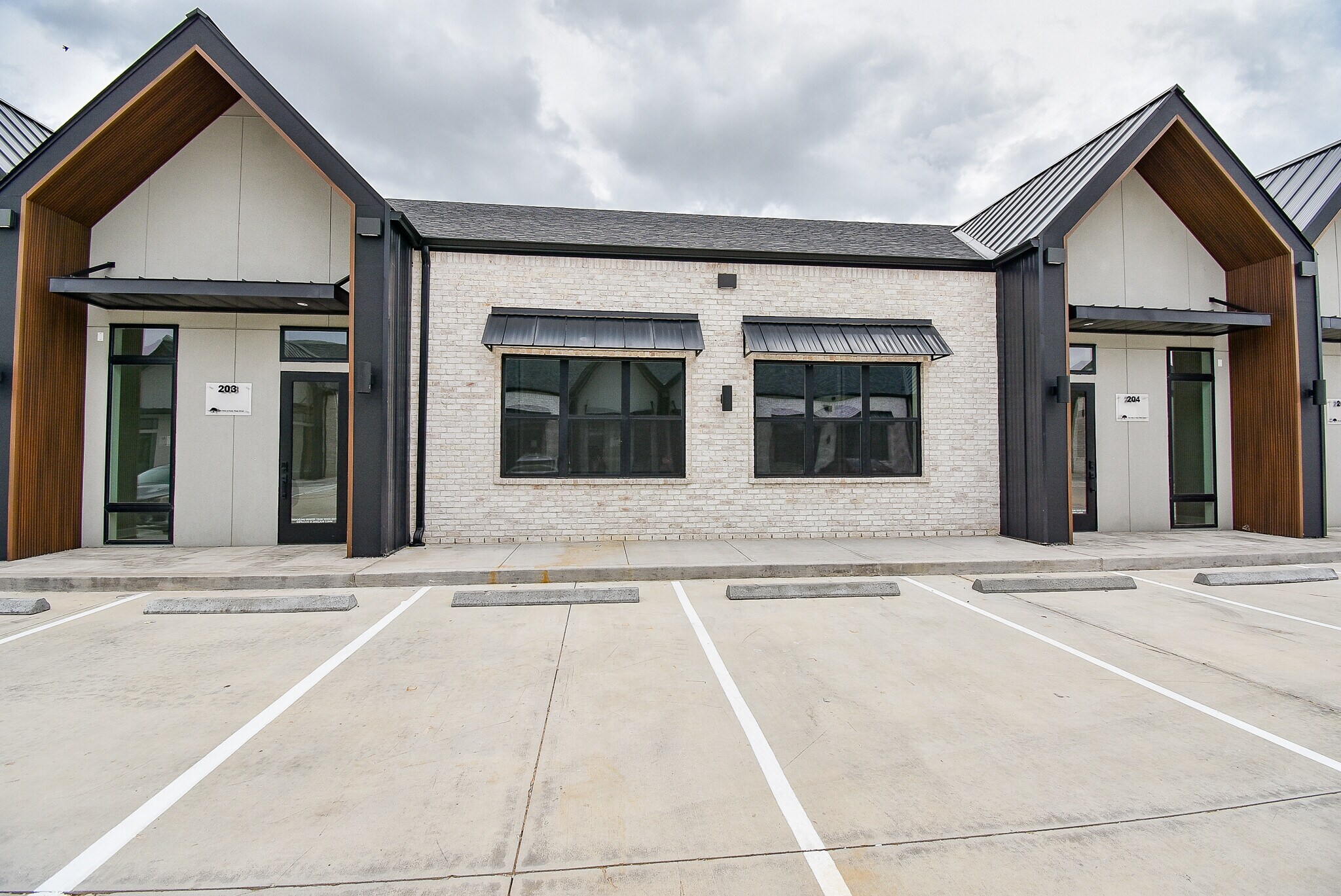 1325 Main St, Katy, TX for Rent