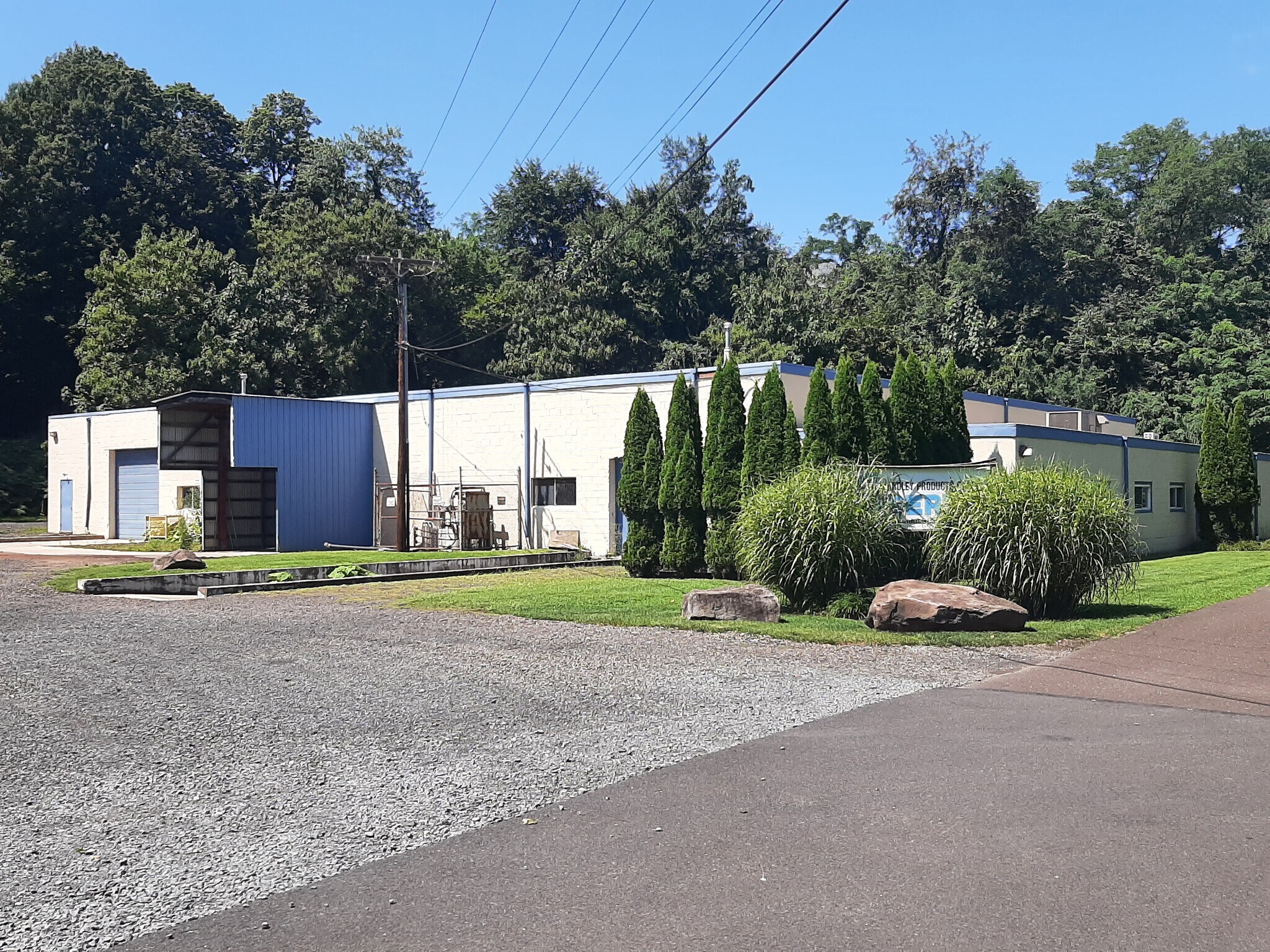 10 W College Ave Yardley, PA 19067 Industrial Property for Lease on