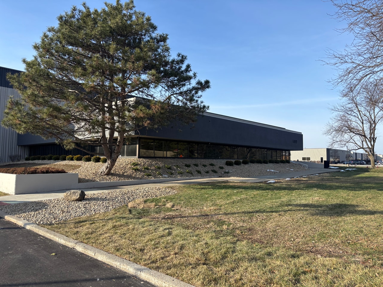 6812 Corporate Dr, Indianapolis, IN for Sale
