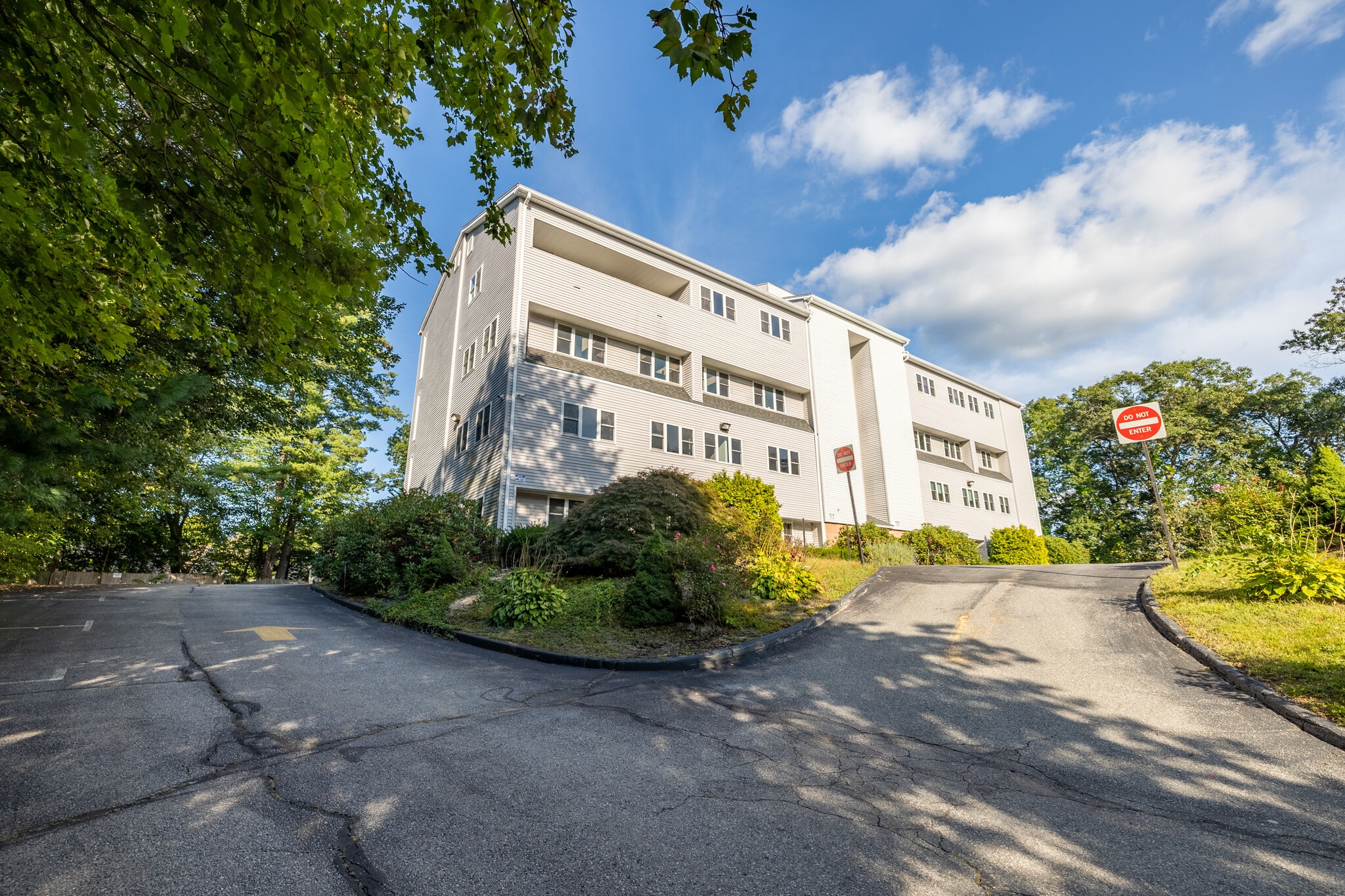 1538 Turnpike St, North Andover, MA for Sale