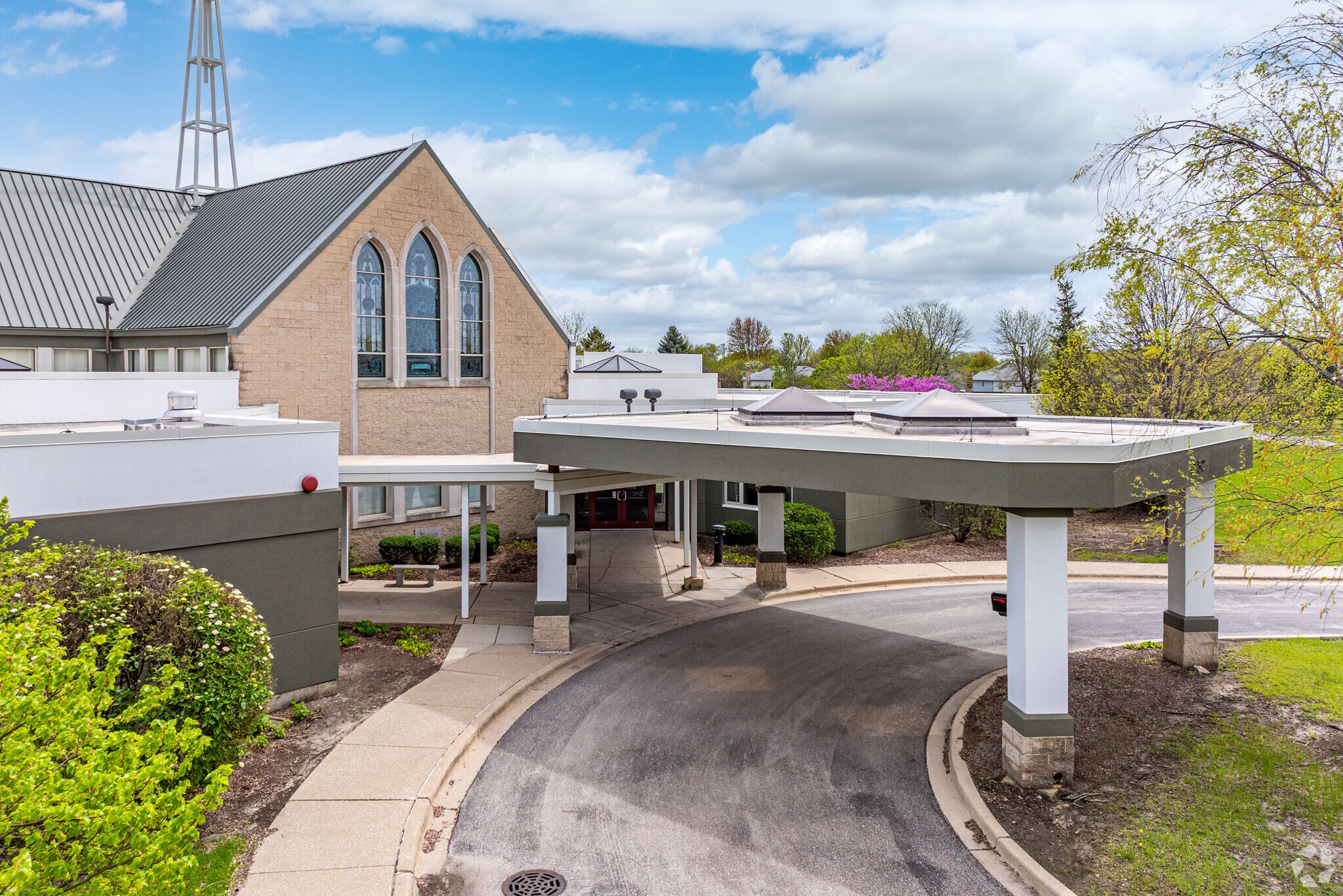 1852 95th St, Naperville, IL for Sale