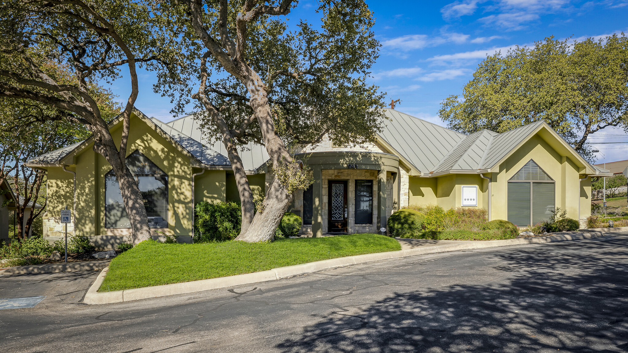 941 Proton Rd, San Antonio, TX for Sale