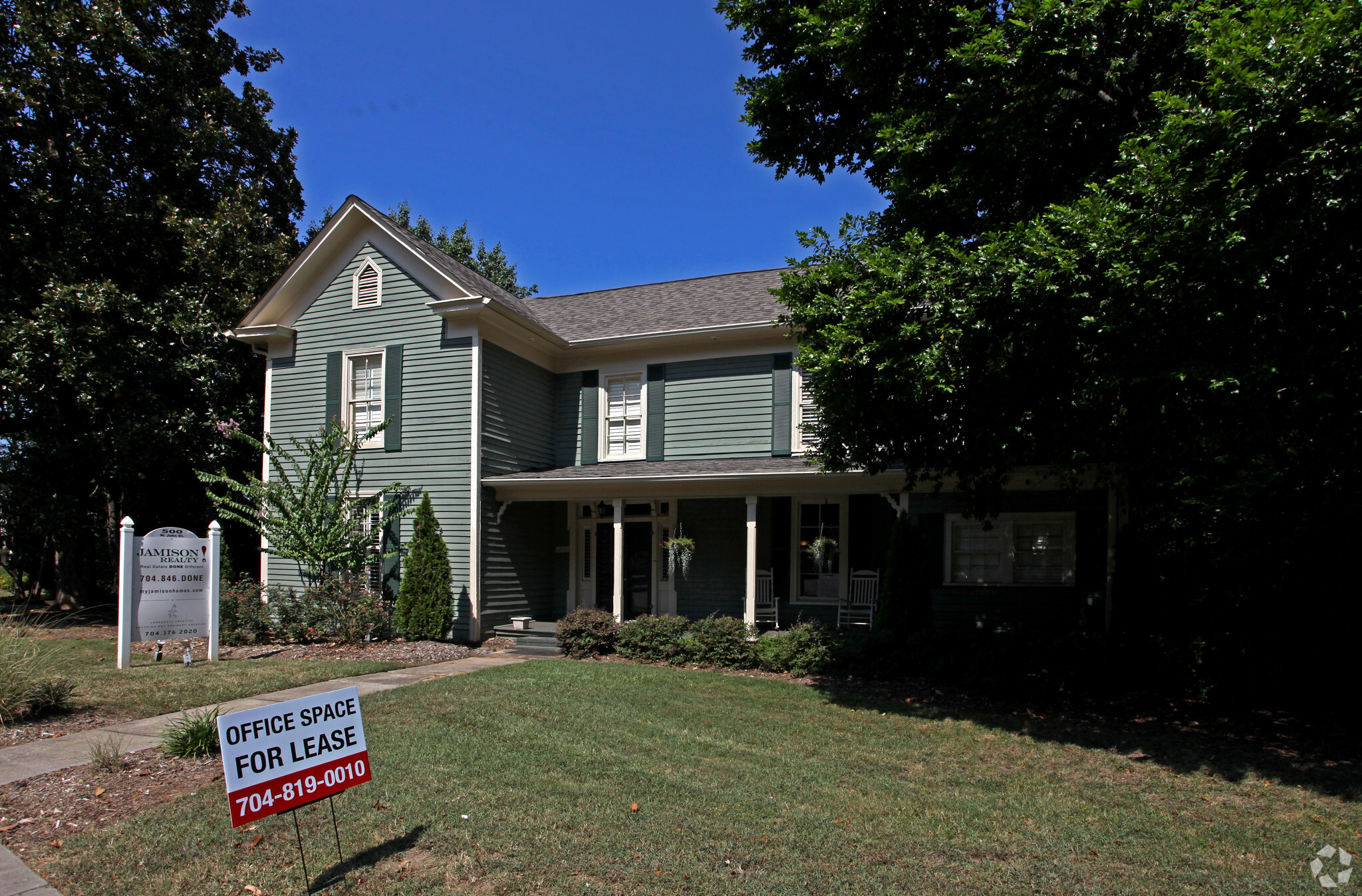 500 W John St, Matthews, NC for Sale