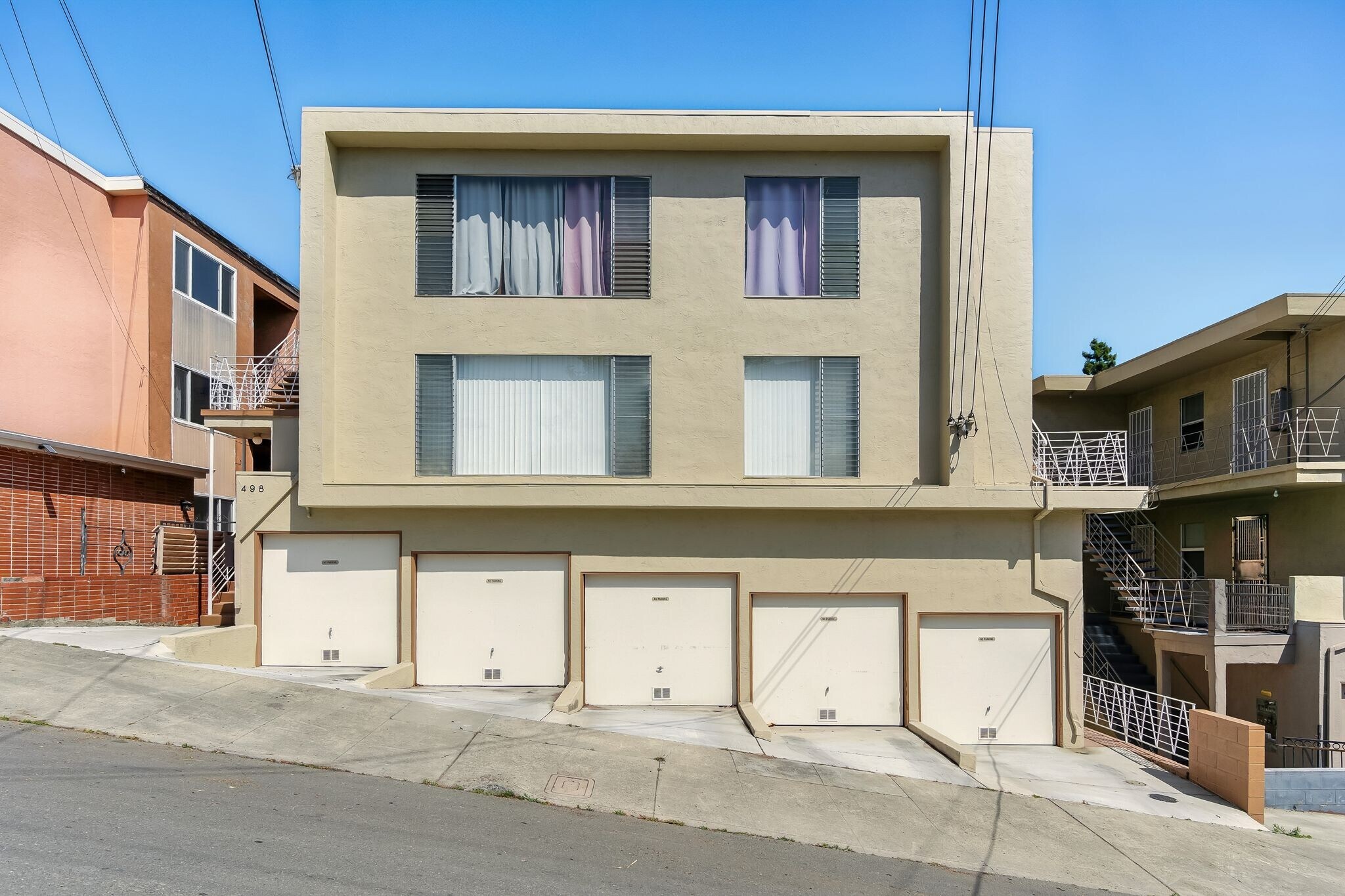 498 Capital St, Oakland, CA for Sale