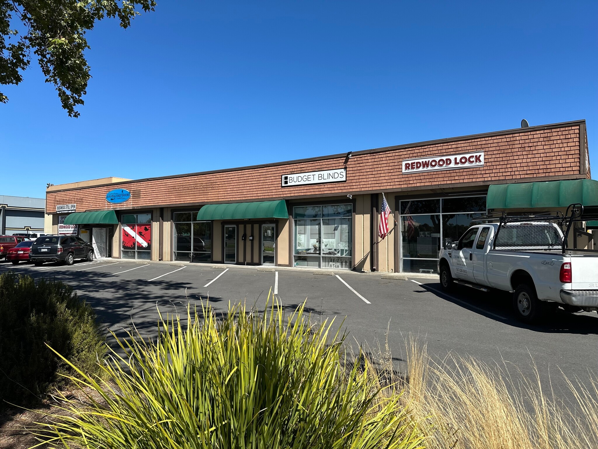 5700-5708 Commerce Blvd, Rohnert Park, CA for Rent