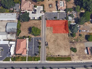 Visalia, CA Commercial Land - Crossroads