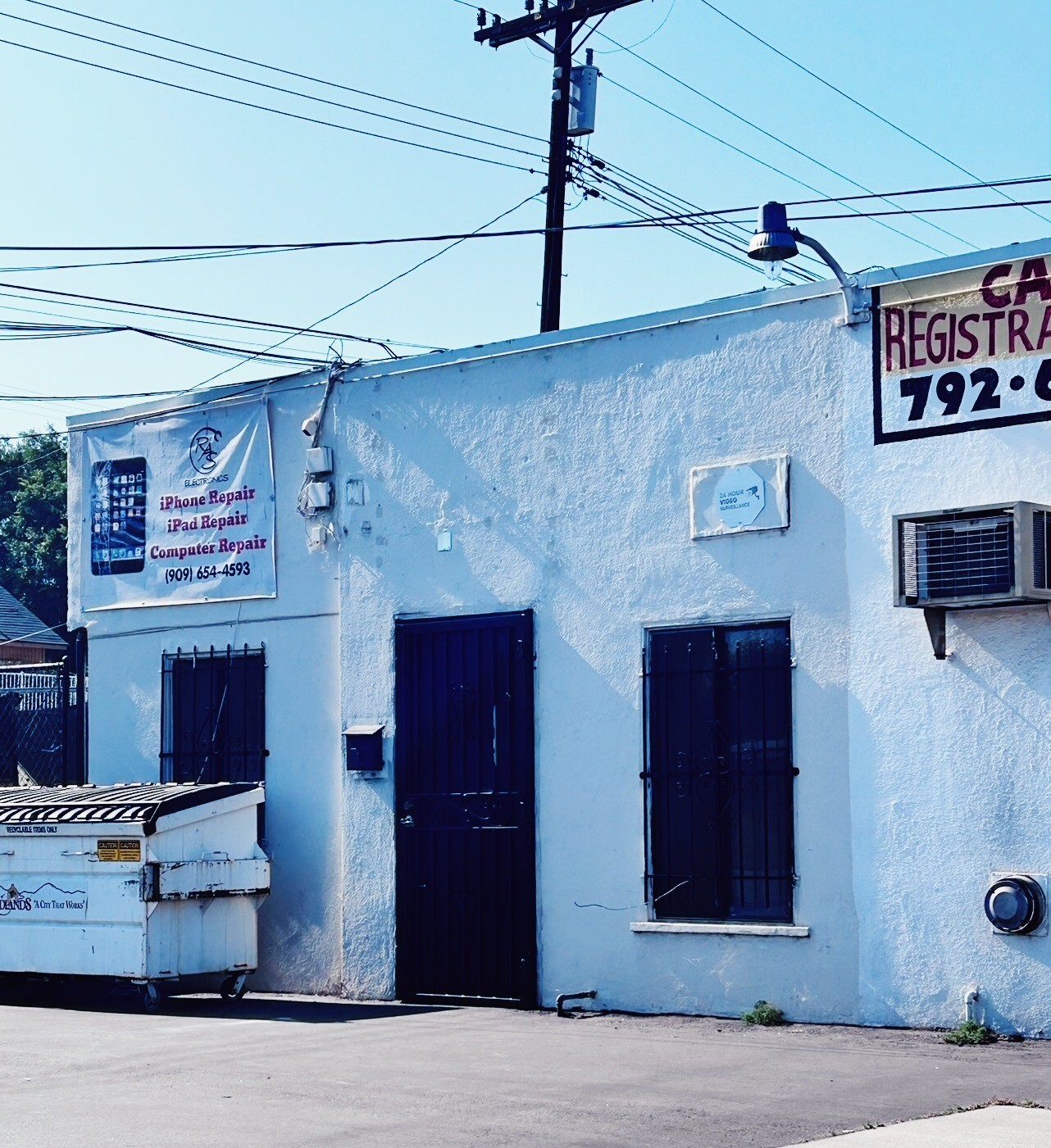 1032 Orange St, Redlands, CA for Rent