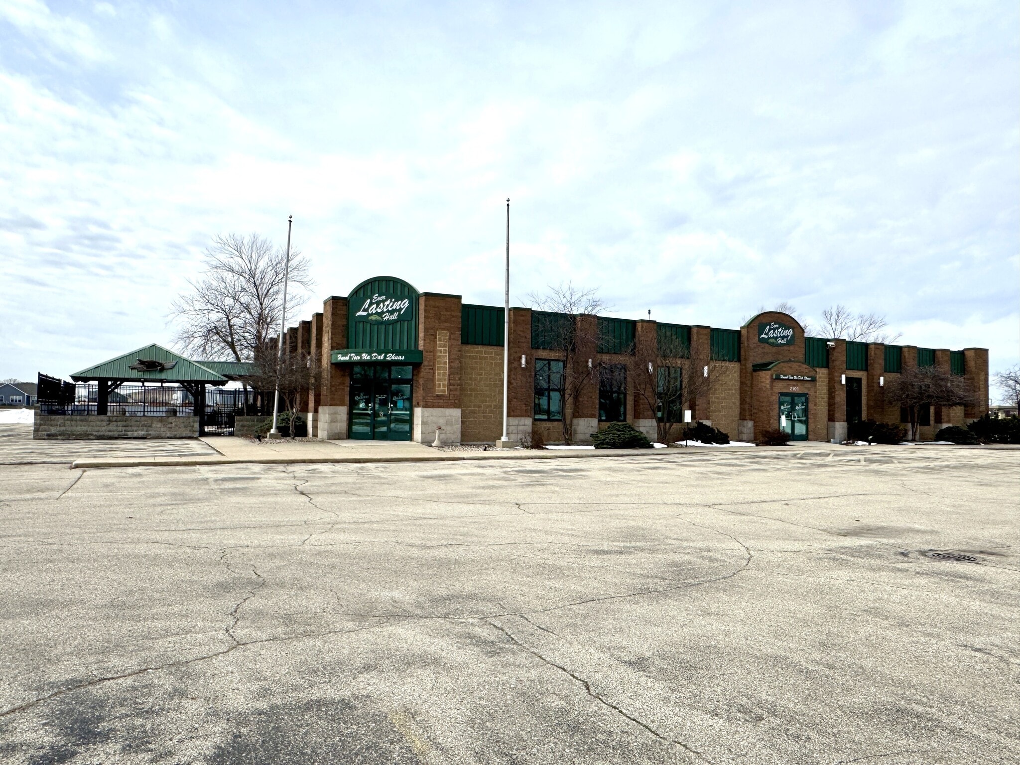 2101 American Dr, Little Chute, WI for Sale