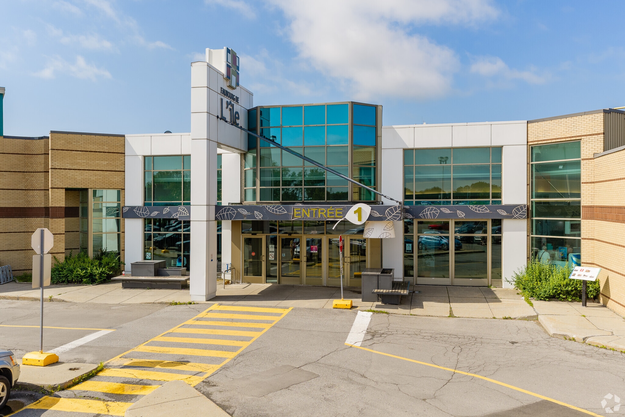 101 Boul Cardinal-Léger, Pincourt, QC for Rent