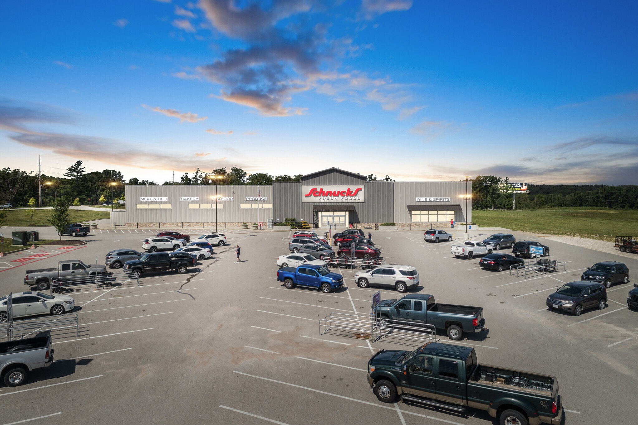 499 E Veterans Memorial Pky, Warrenton, MO for Sale
