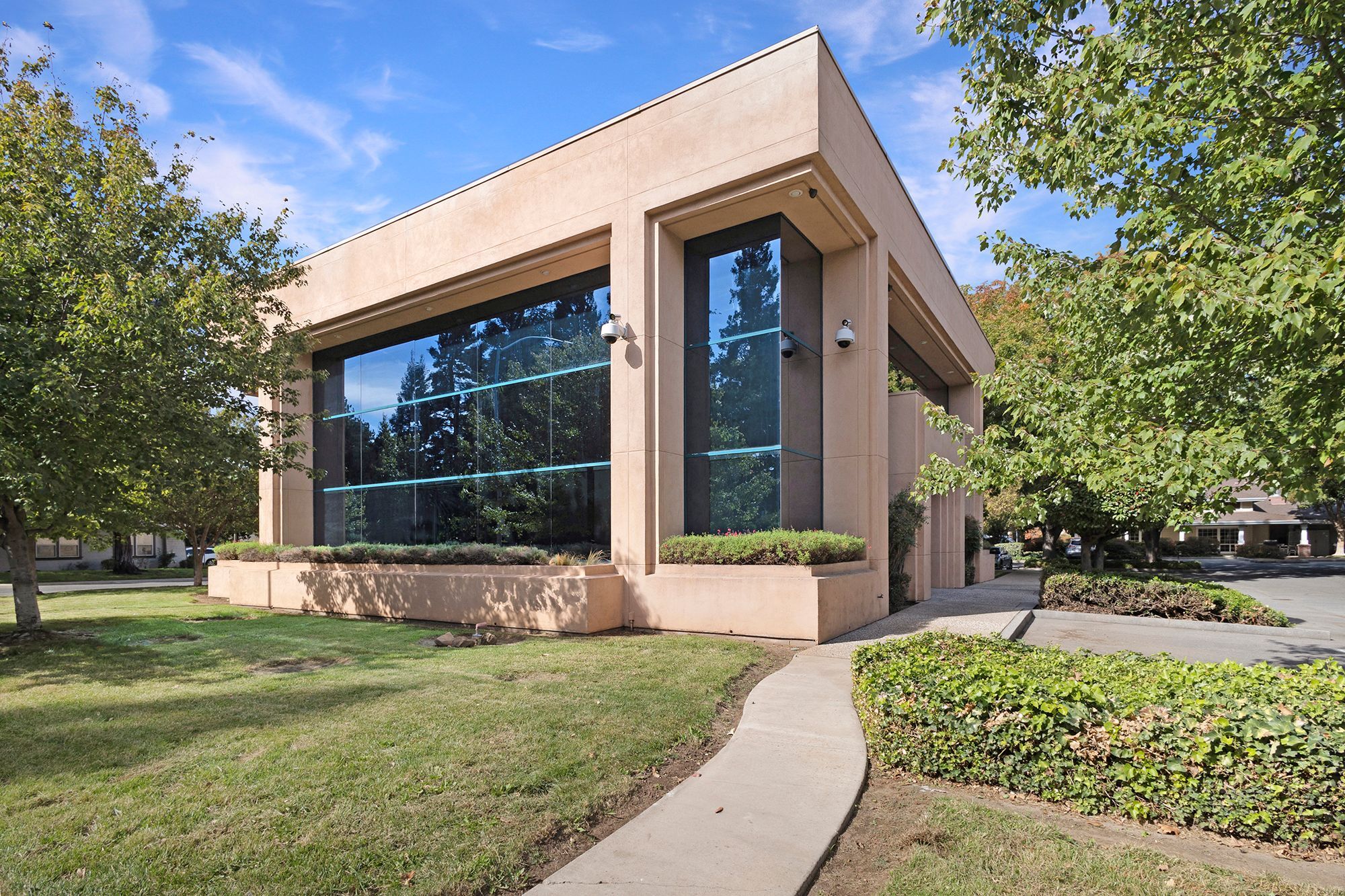 500 W East Ave, Chico, CA for Sale
