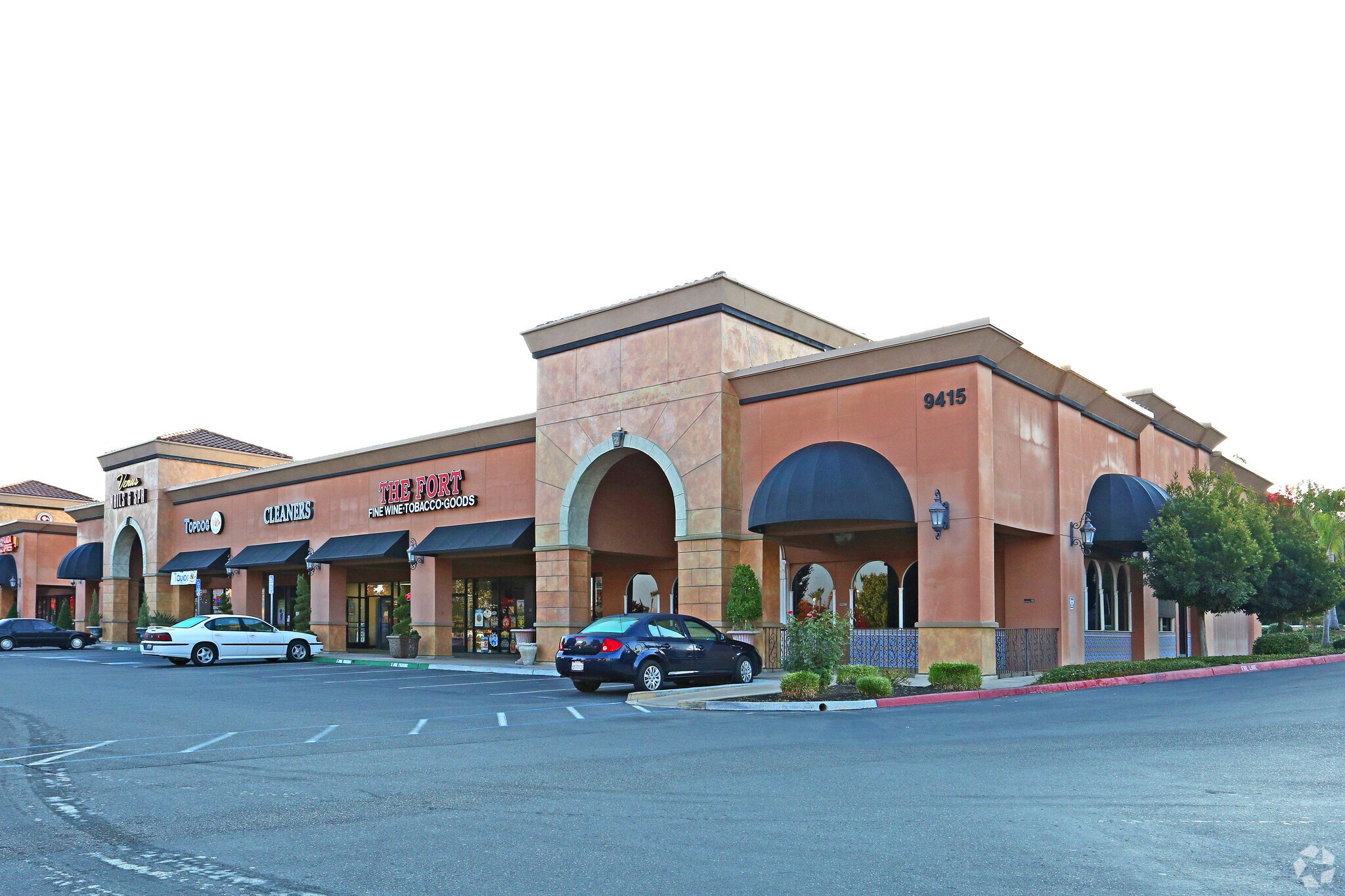 9433-9447 N Fort Washington Rd, Fresno, CA for Rent