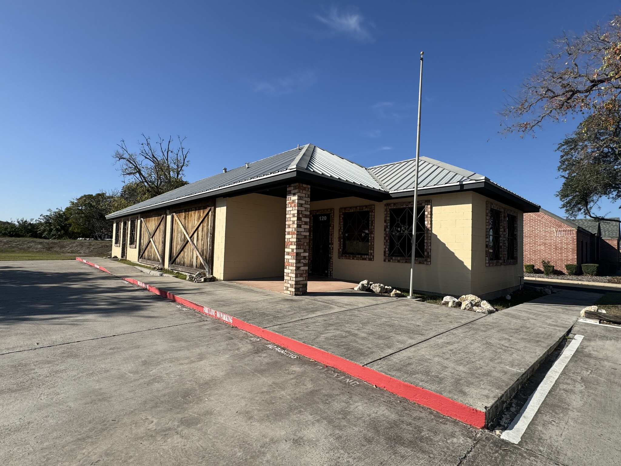 120 S Westgate Dr, Weslaco, TX for Sale