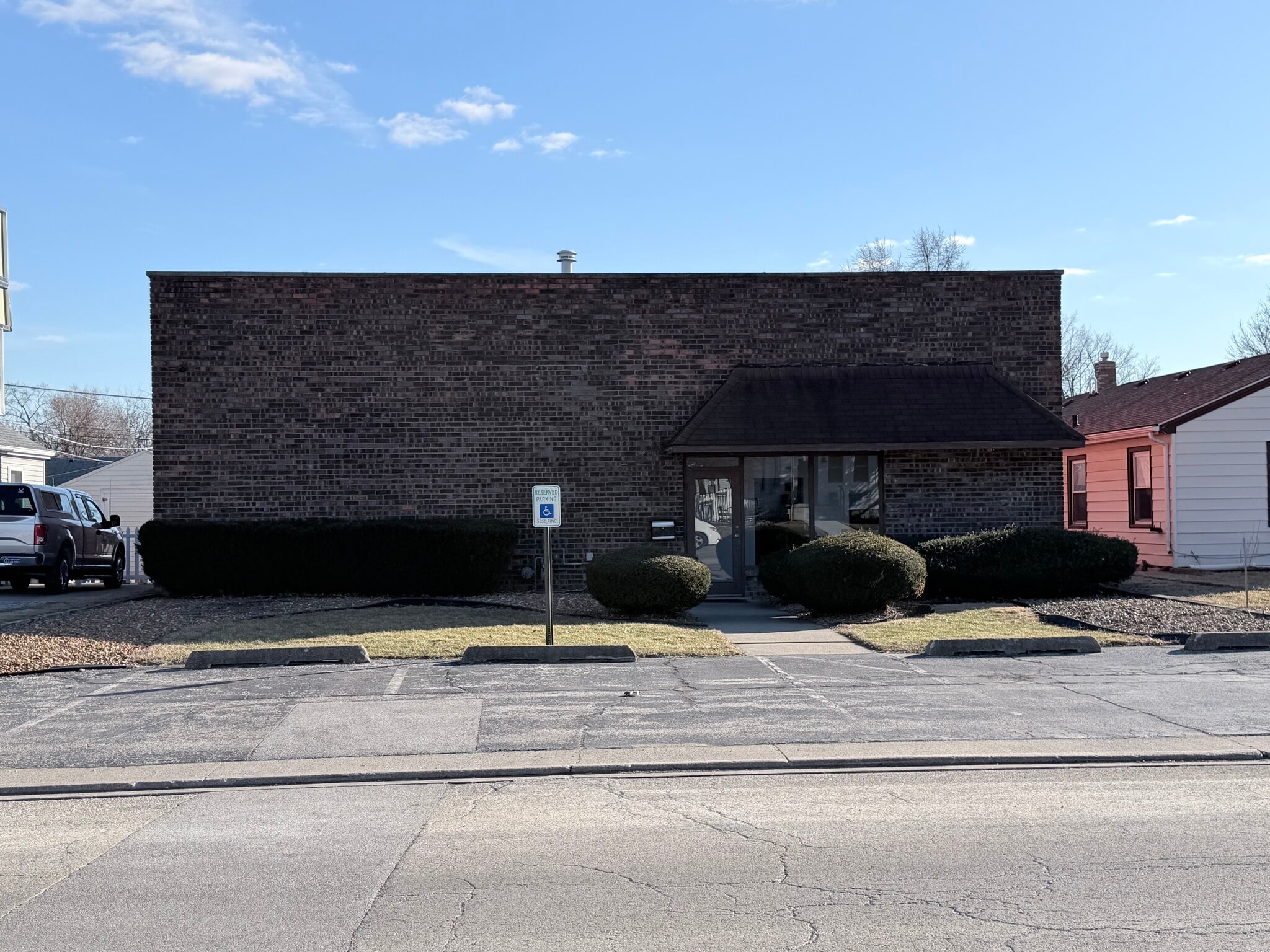 516 E Broadway St, Bradley, IL for Sale
